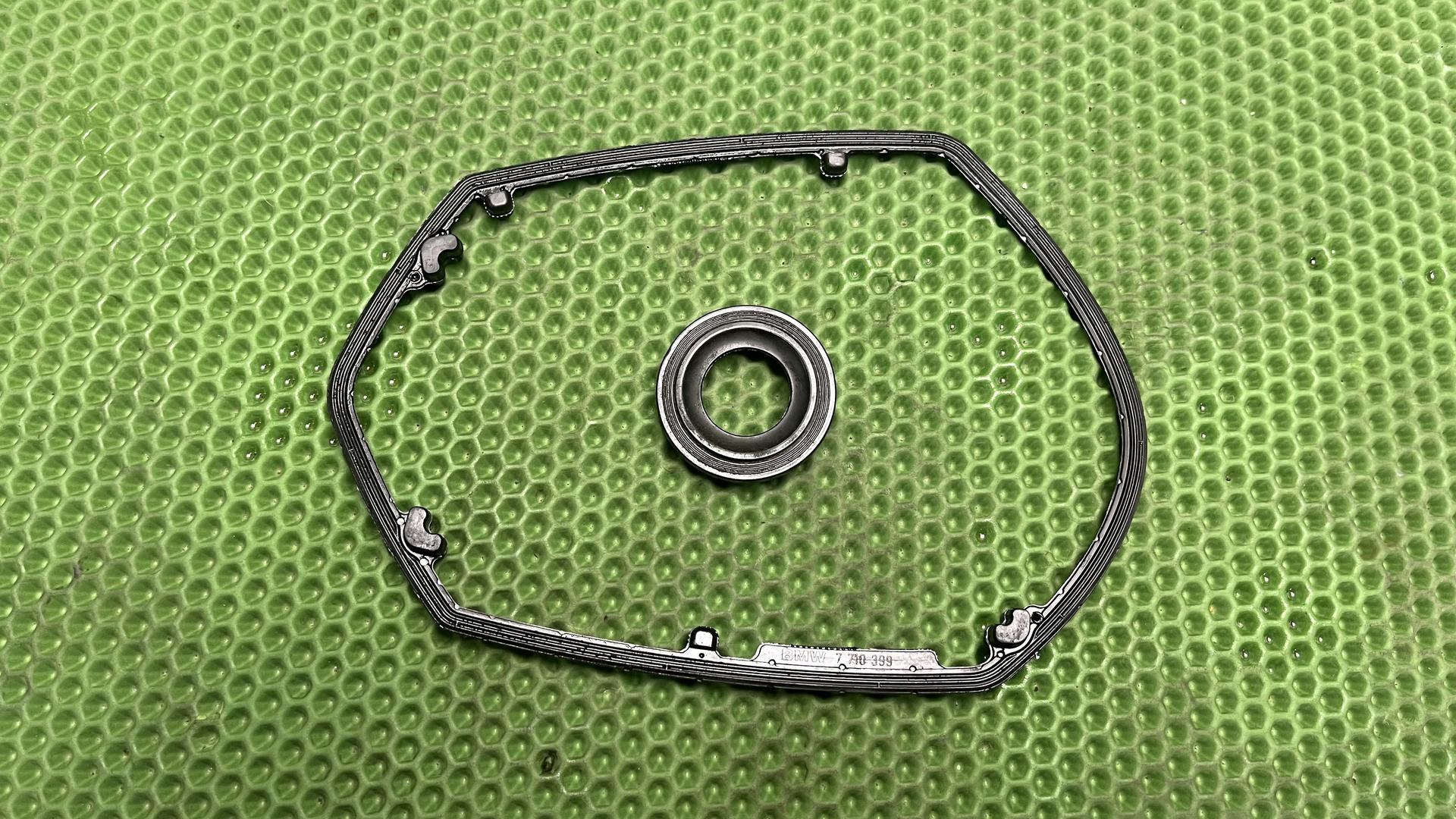 К-т уплотнений клапанной крышки 11127722755