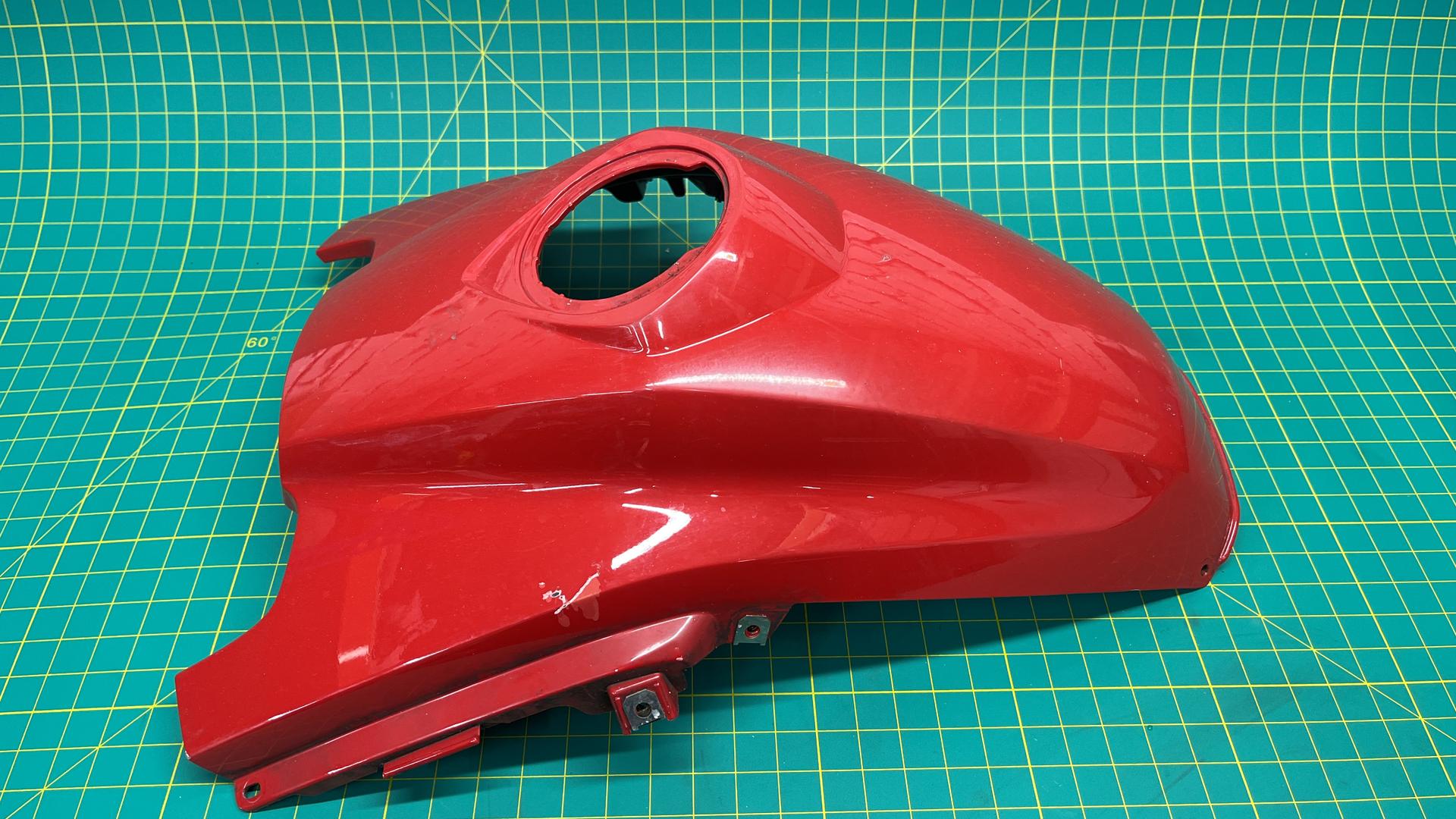 Облицовка топливного бака Ср 46637693425