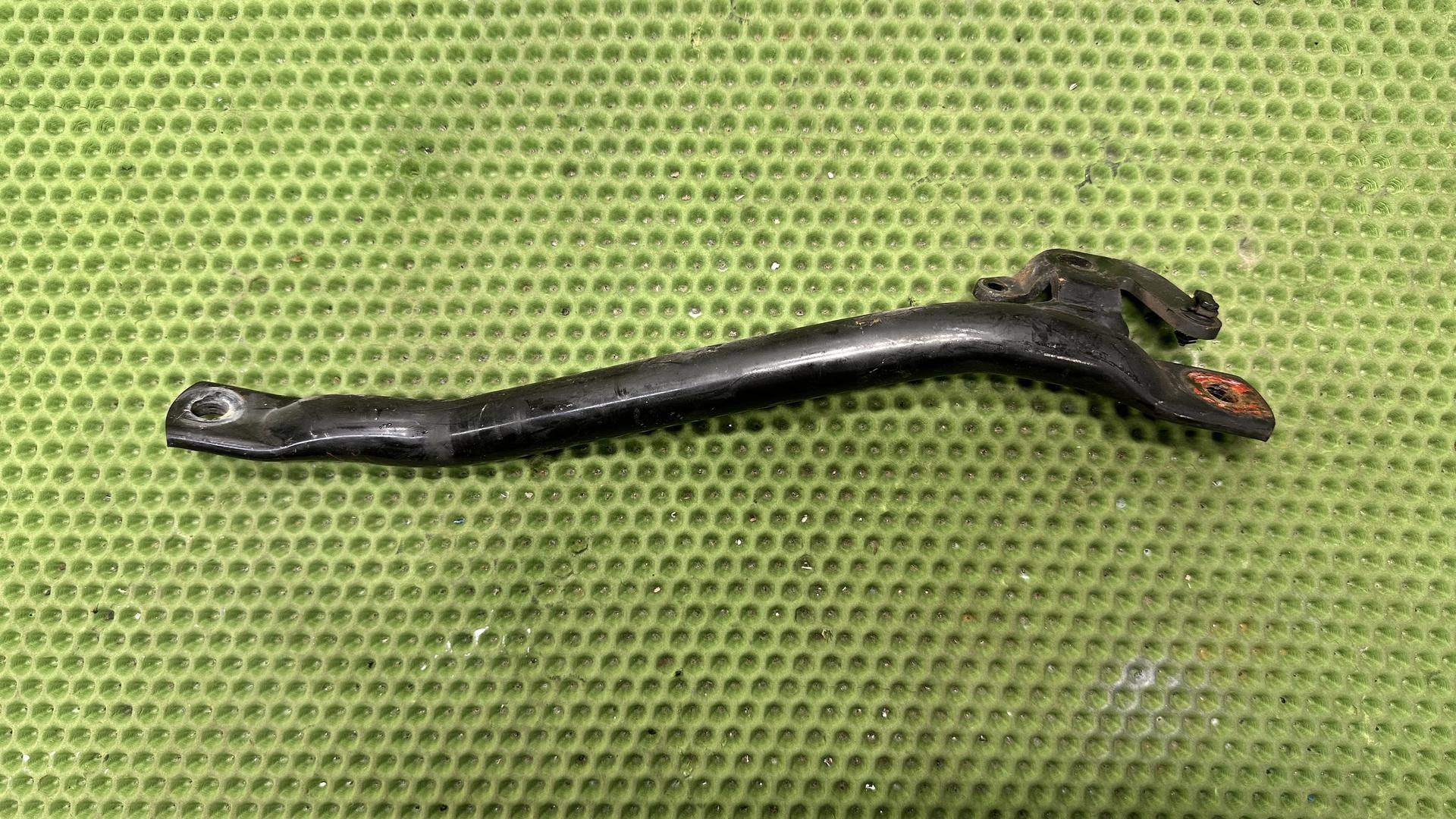 Растяжка рамы левая R1200 GS/GSA K25 46517664151