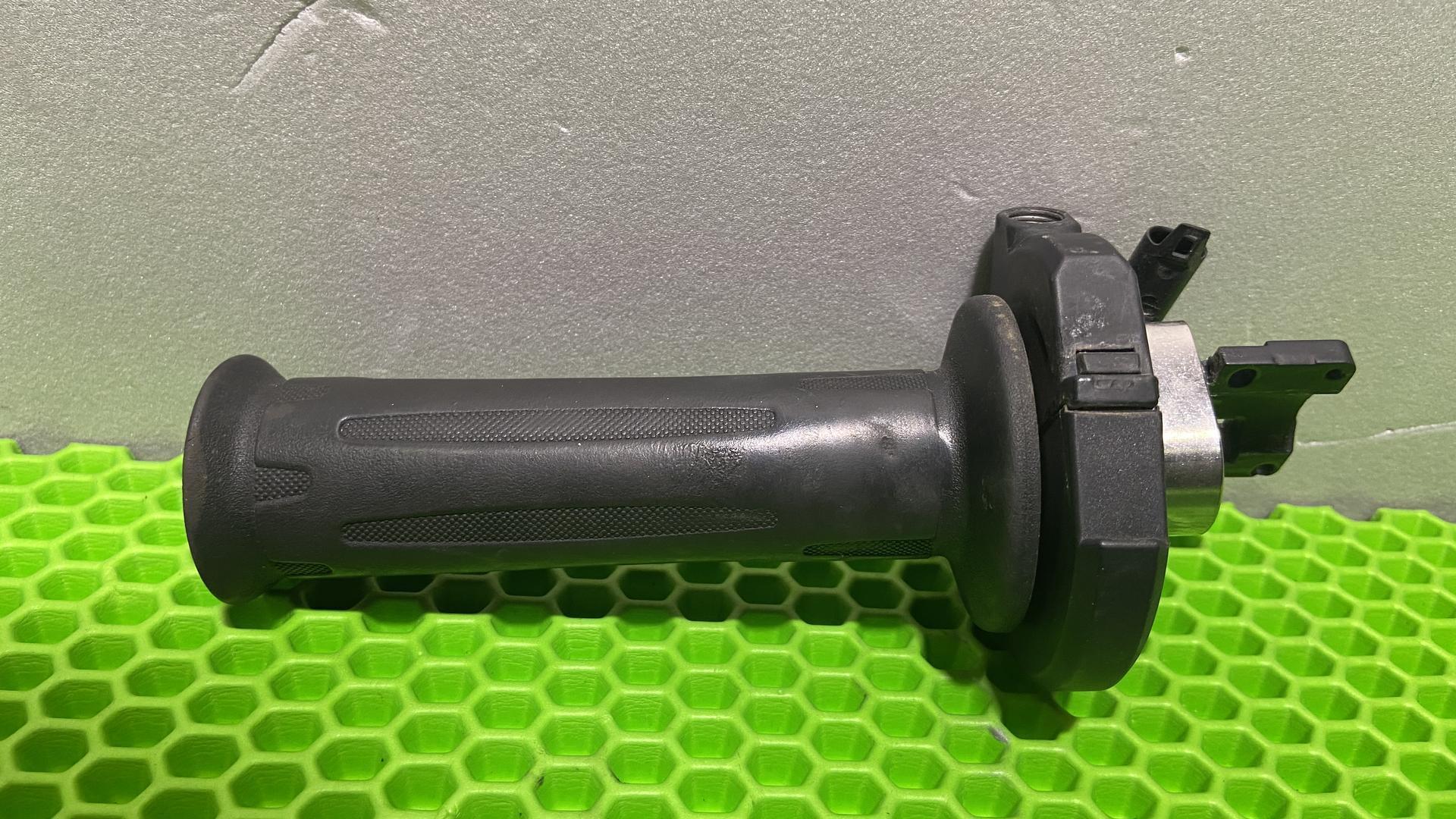 Ручка рифленая П 61317671606