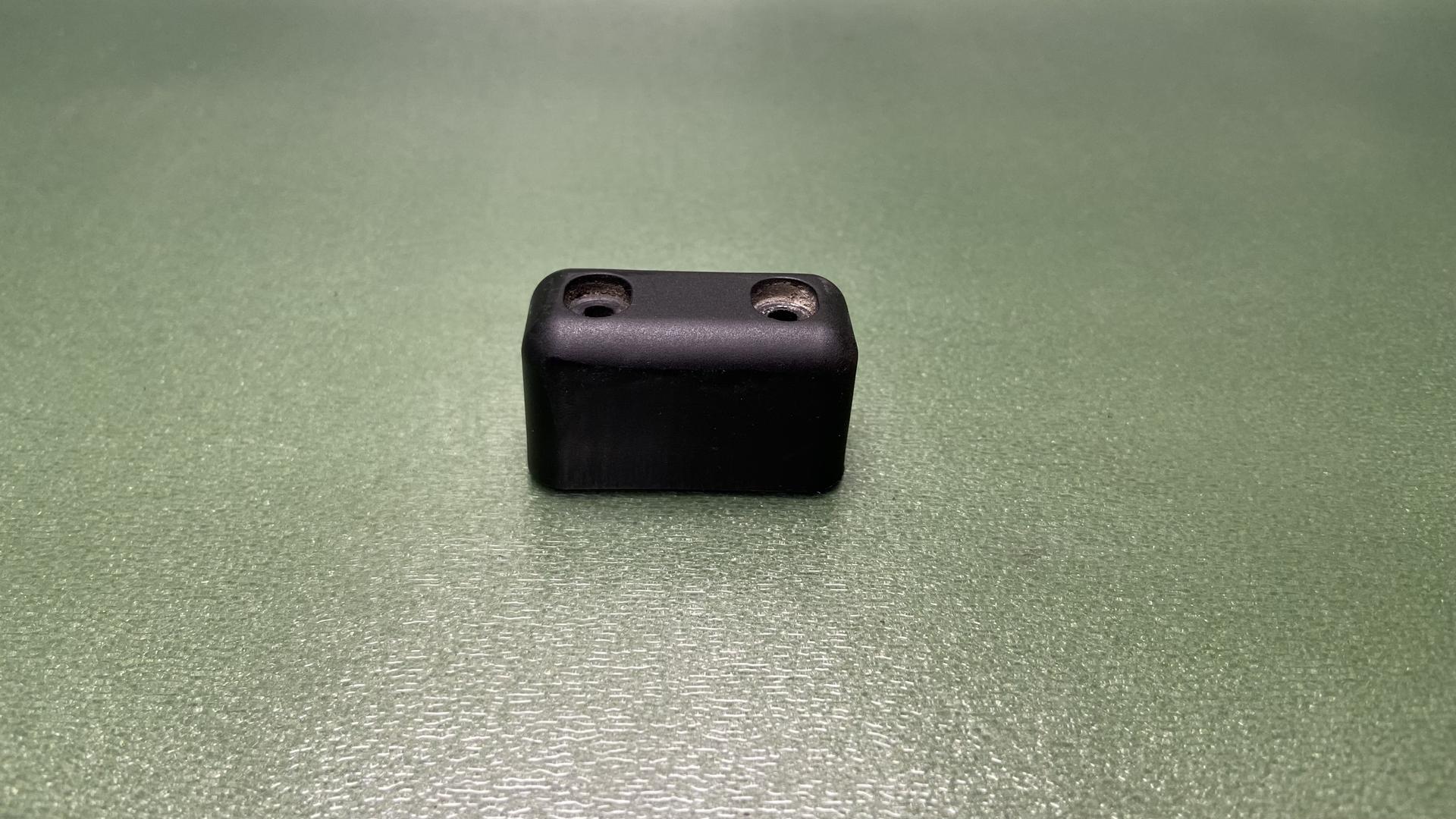 Упор боковых кофров 46717674211