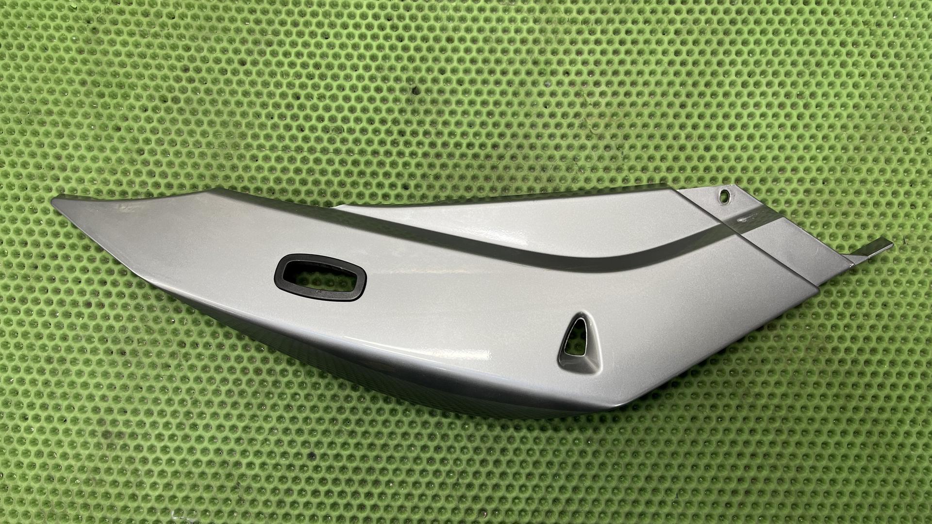 Боковая обшивка задняя правая R1200ST K28 46637673752