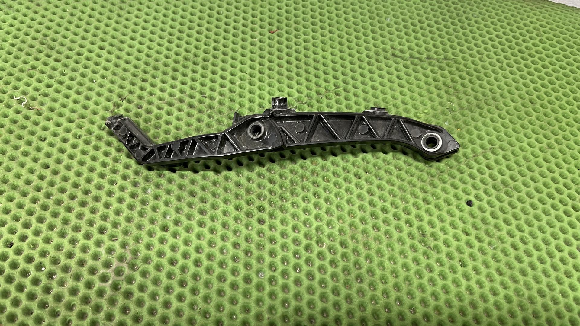 Крепление ветрозащитного щитка П 46637681428