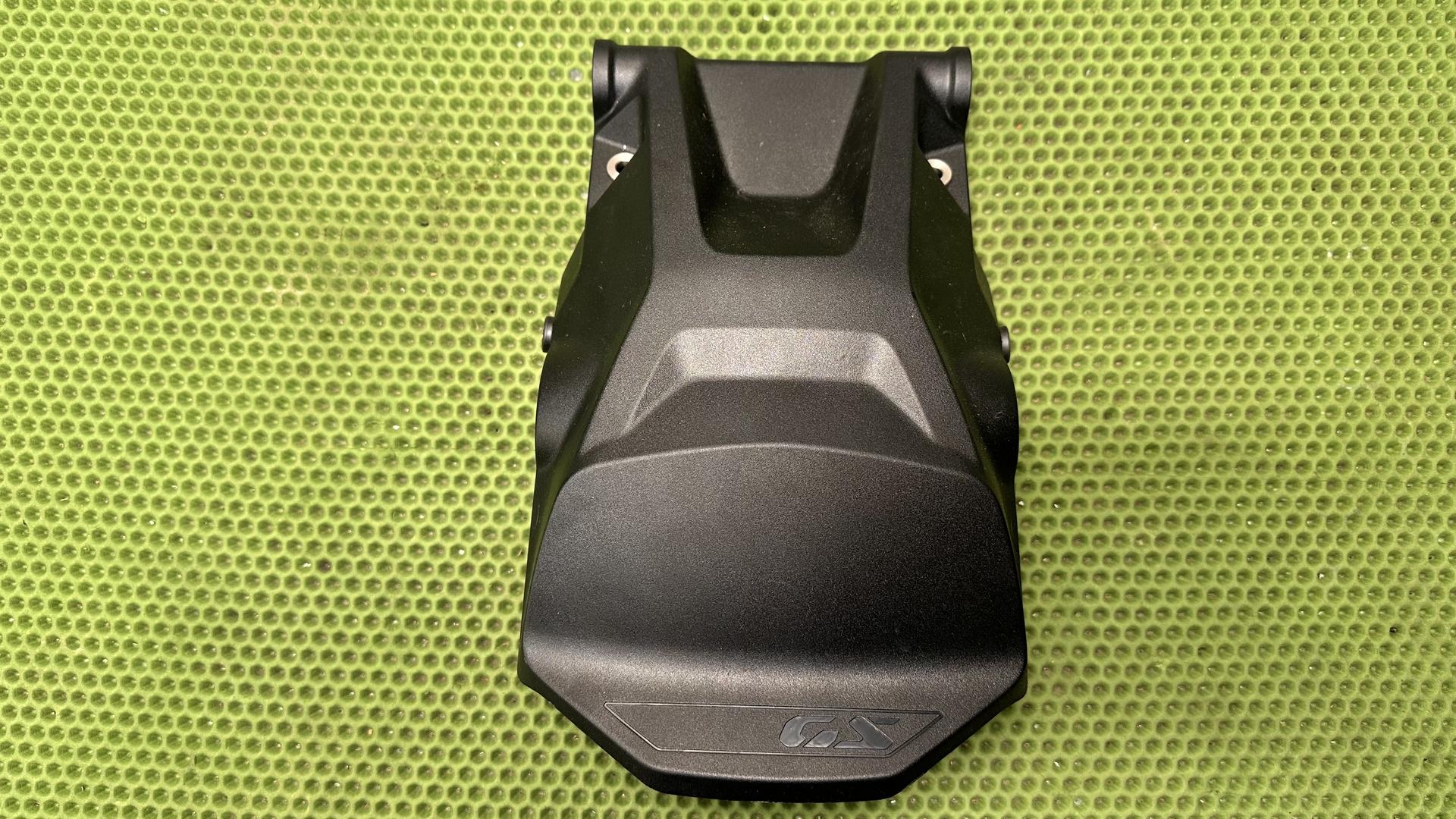 Накладка механизма регулировки ветрозащитн.щитка R1300GS KA1 46637105952