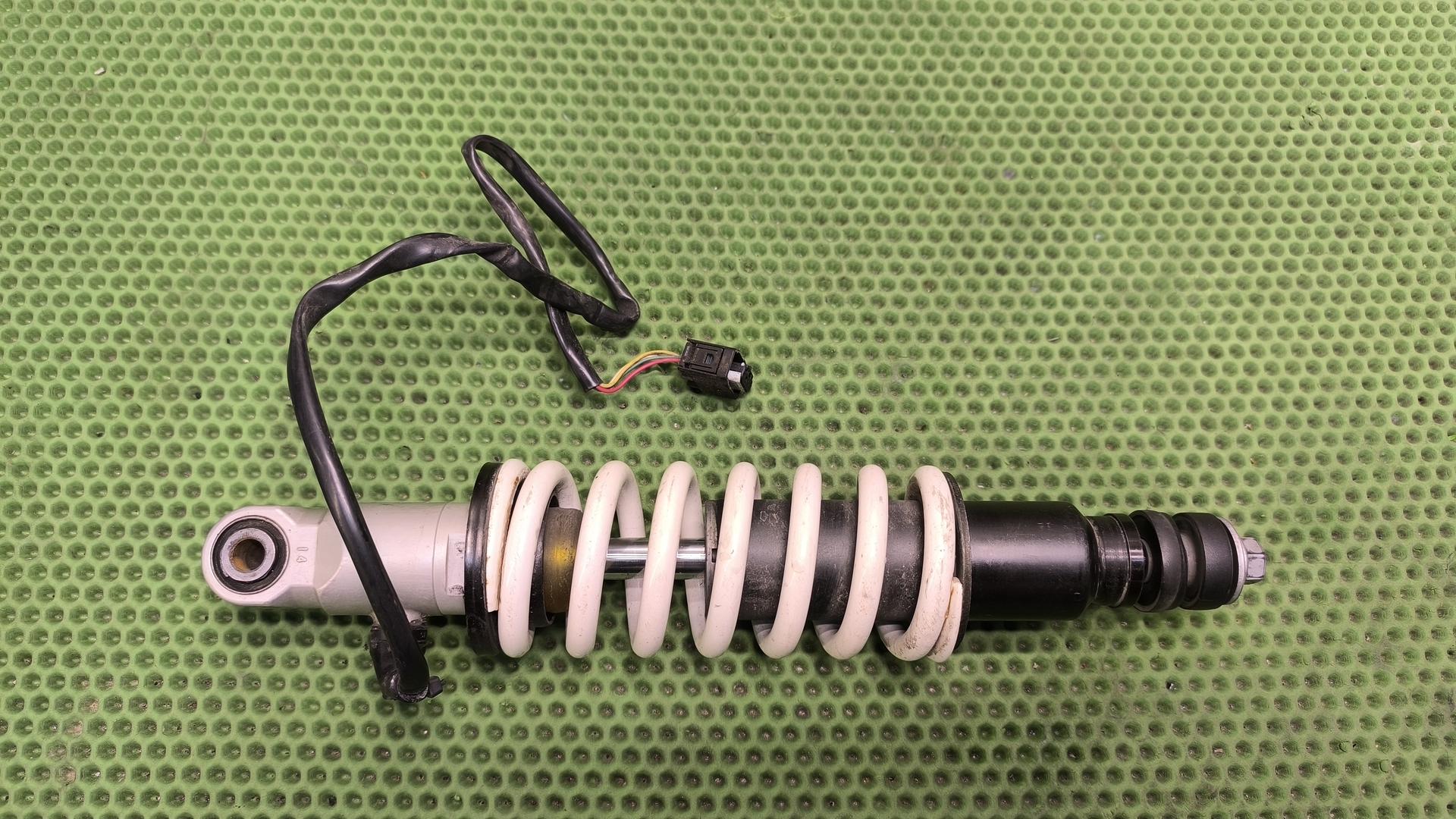 Амортизатор передний ESA R1200ST K28 31427677490