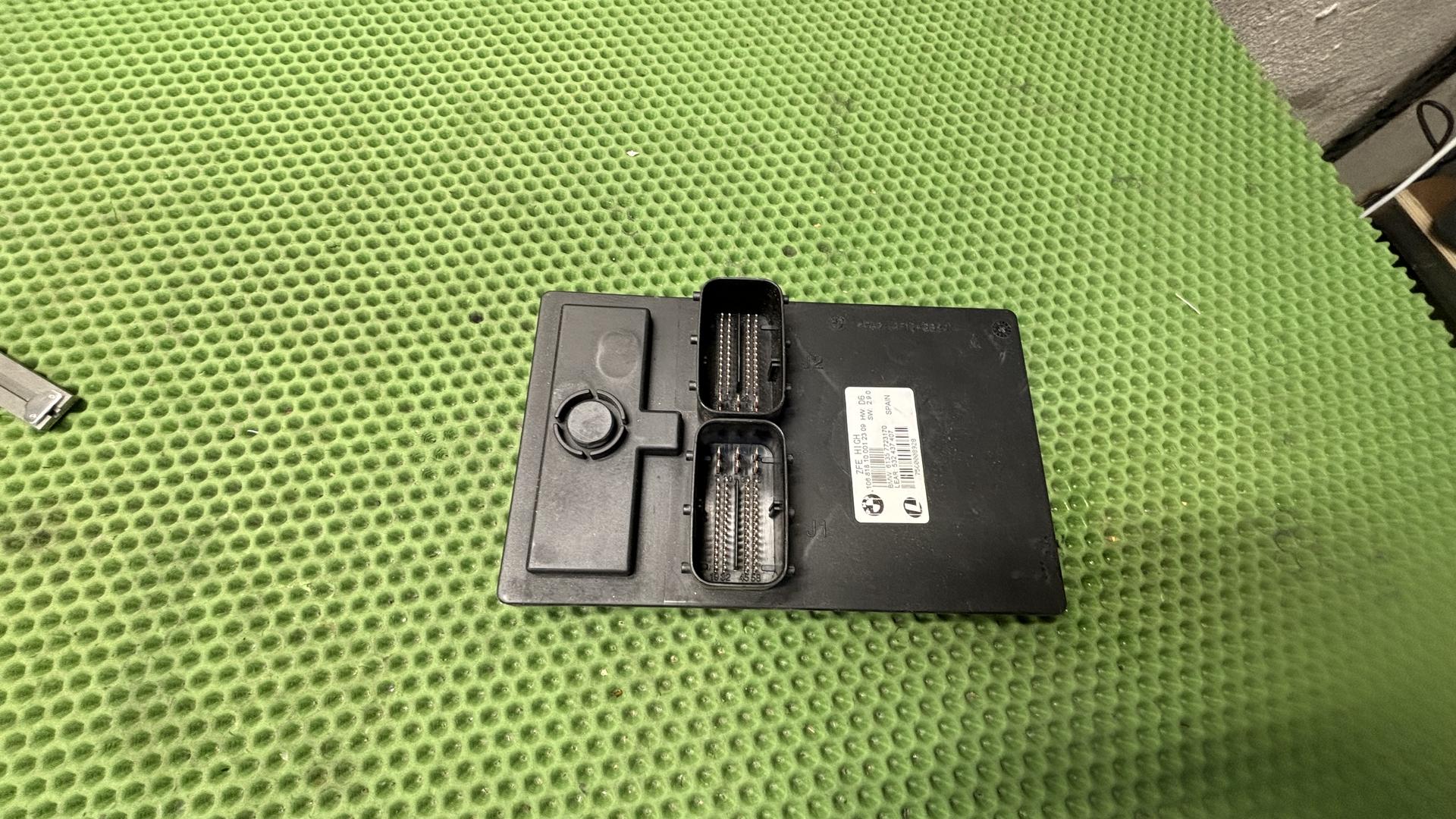 Zentrale Fahrgestellelektronik 61358394897