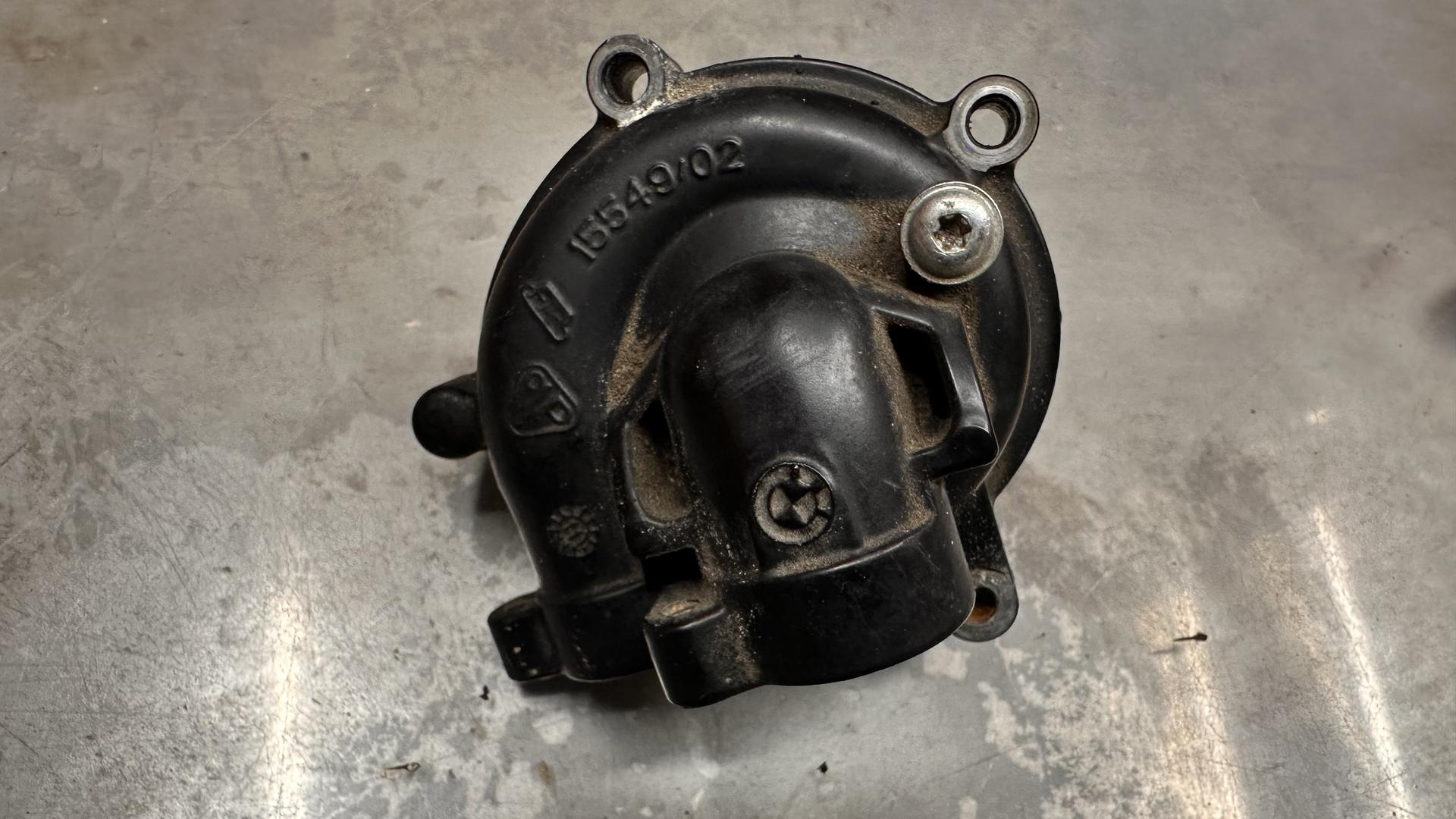 Помпа в сборе K1600GT/GTL дорест. (01.2017) 11518544999