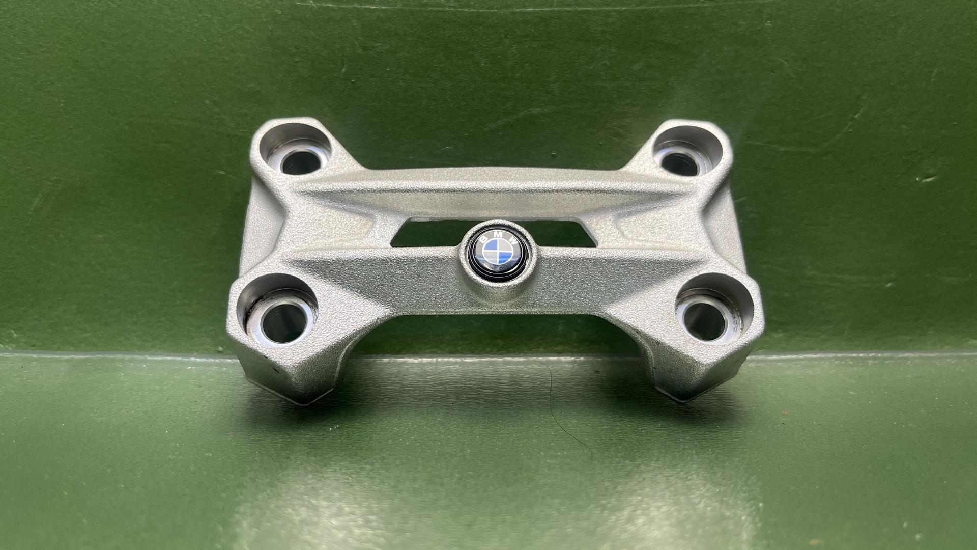 Кронштейн руля F800R 31428537541