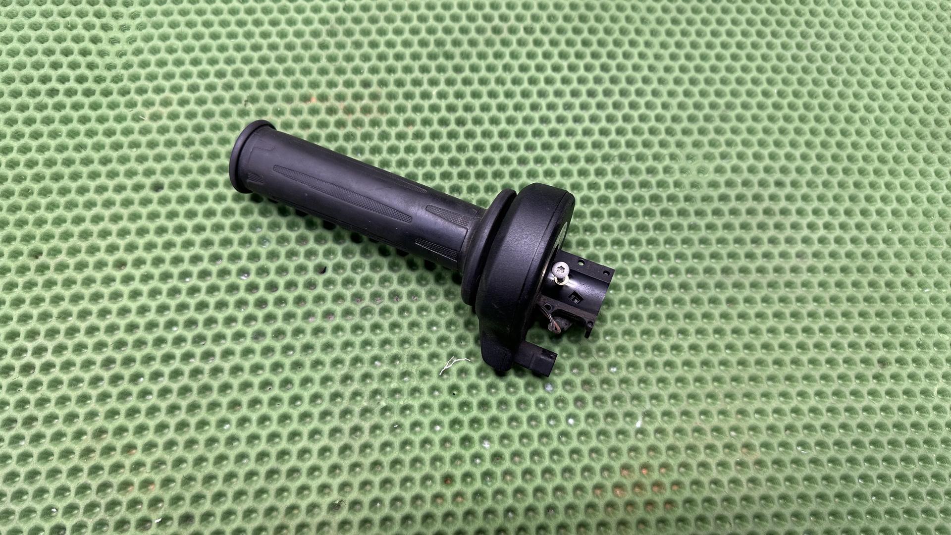 Электронная ручка газа 61318552120