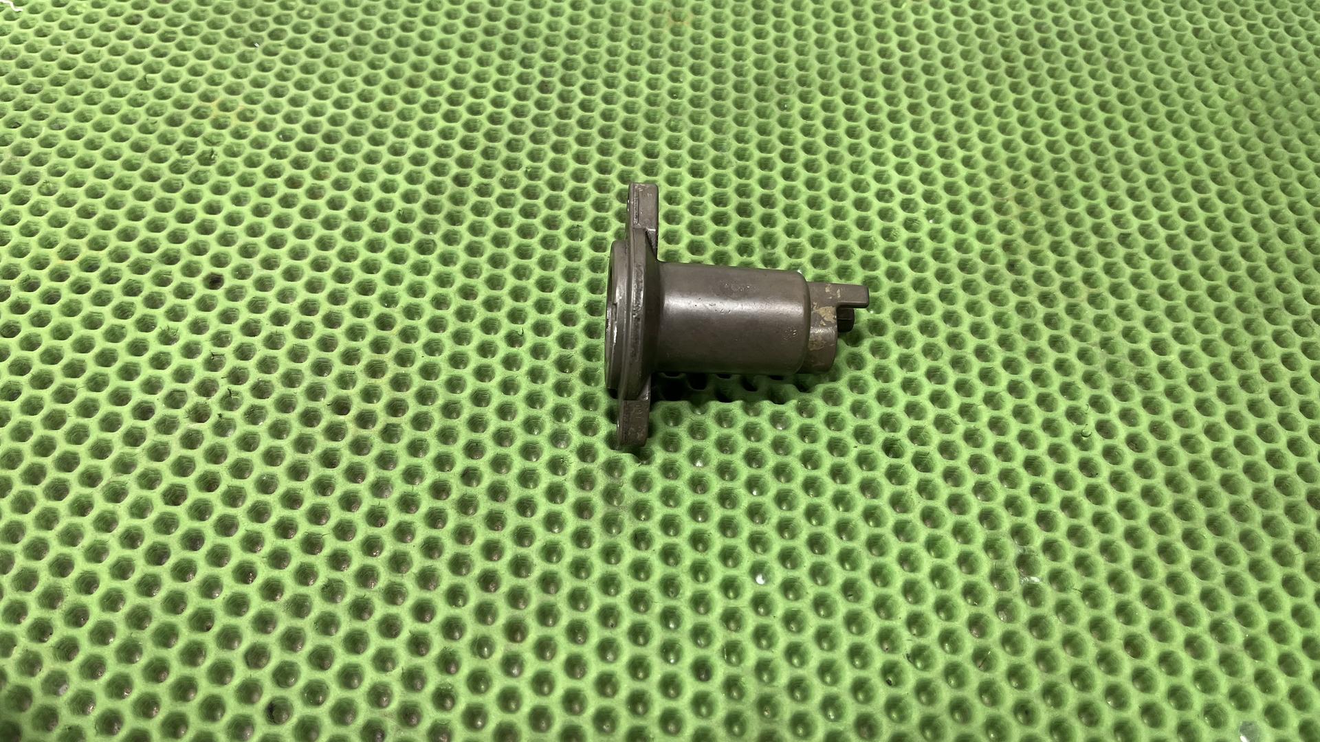 Исполнительный цилиндр привода сцепления 21527724542