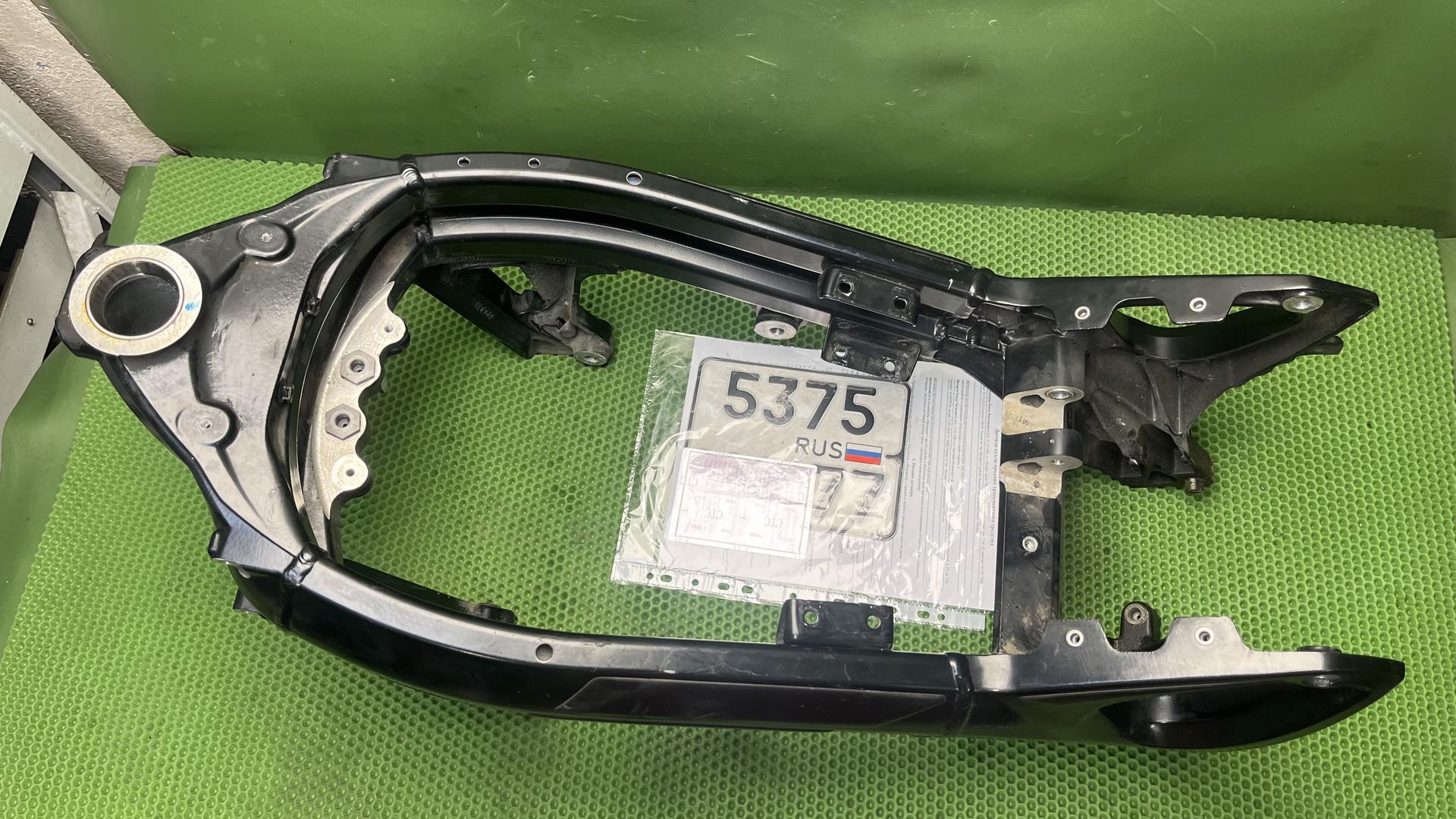 Передняя часть рамы с VIN (k71k73) 46511600240