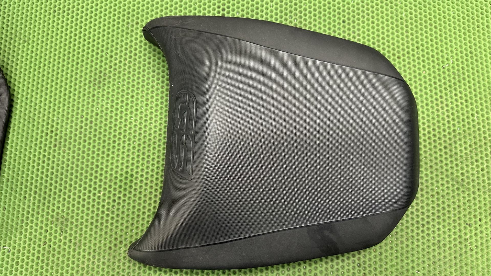 Сиденье пассажира черное 52538526052