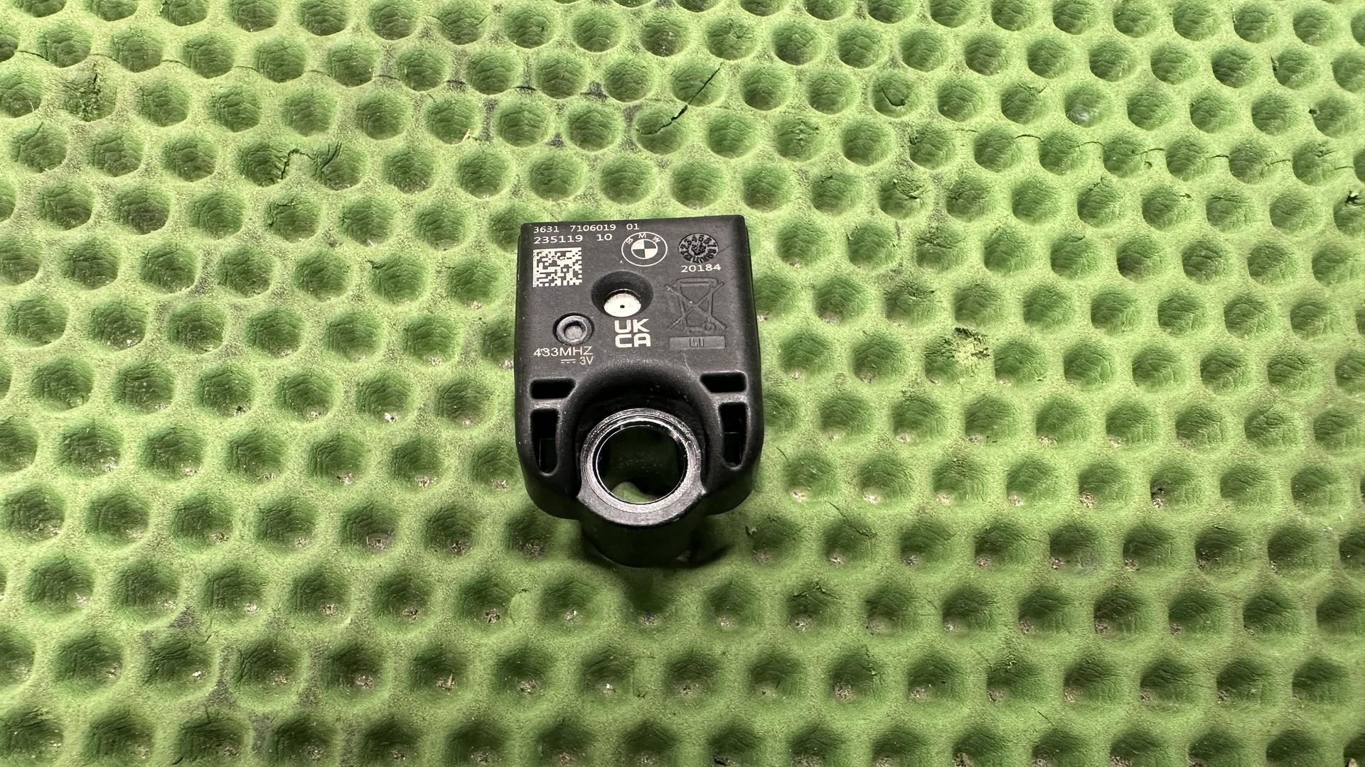 Датчик RDC (433 MHZ) с 05.2022- н.в. 36317106019