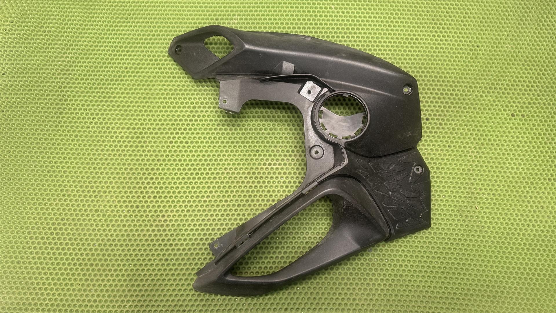 Крышка всасывающего патрубка Л 46638529013