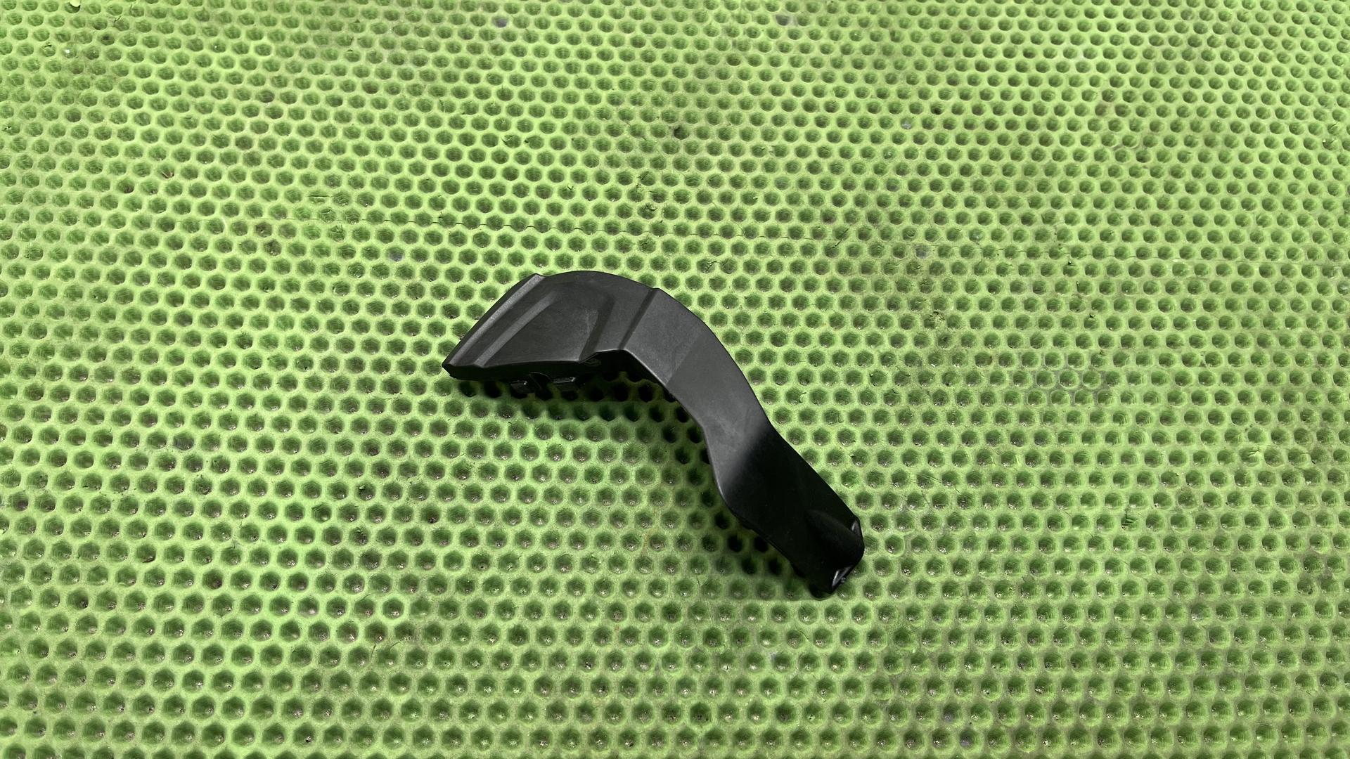 Кожух свечи зажигания П 11127728976