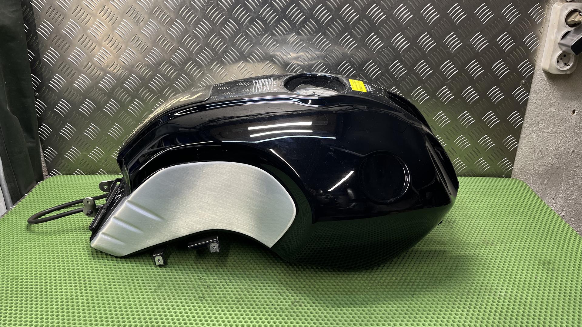 Топливный бак BLACKSTORM 16118564664