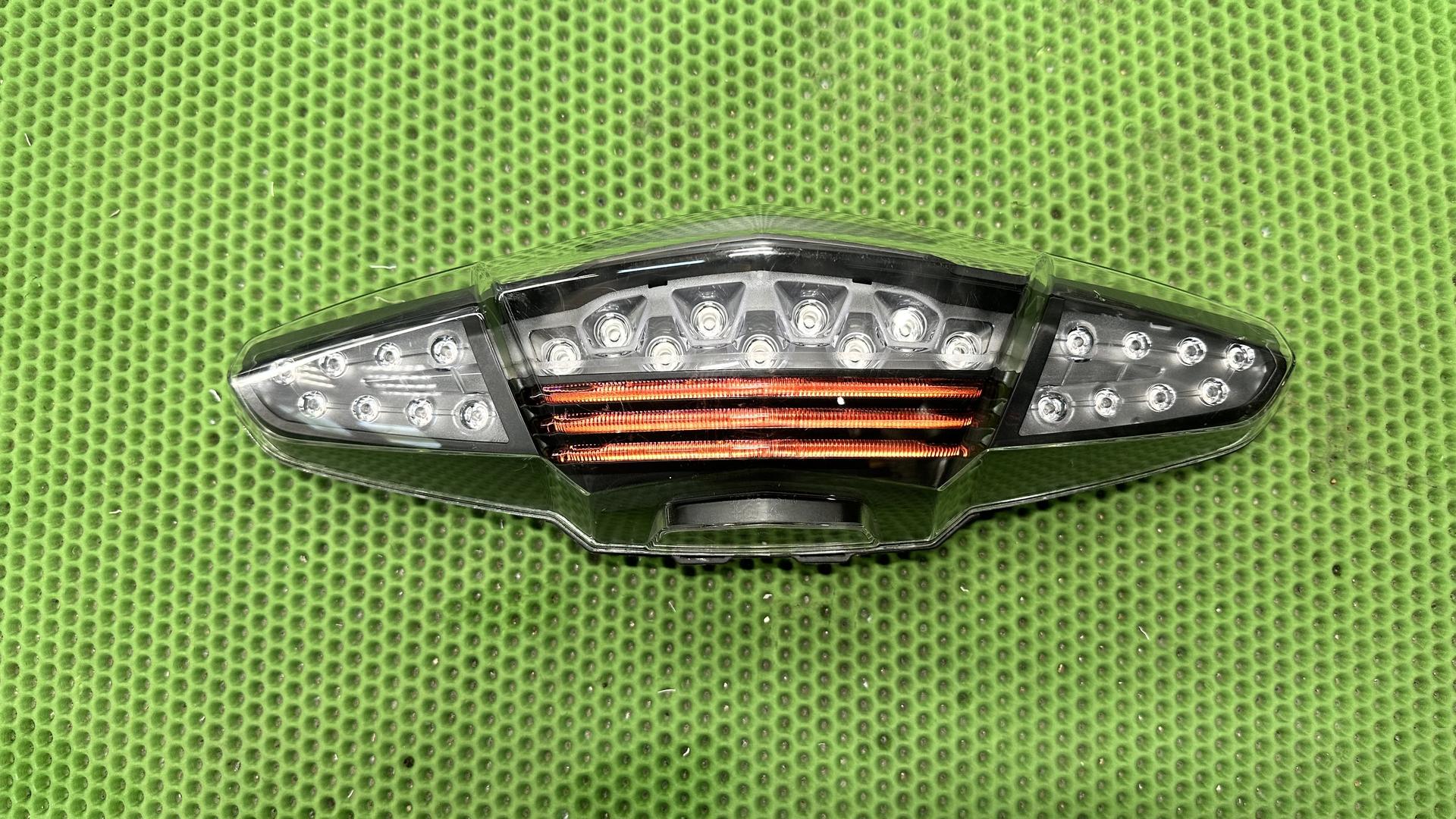 Светодиодный блок задних фонарей 63218525446