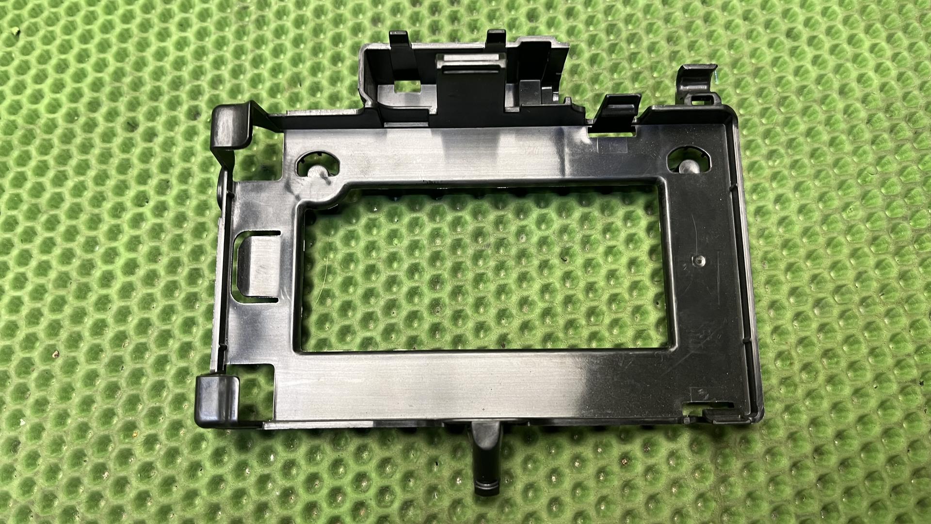 Кронштейн ЭБУ Telematik R 1300 XX 