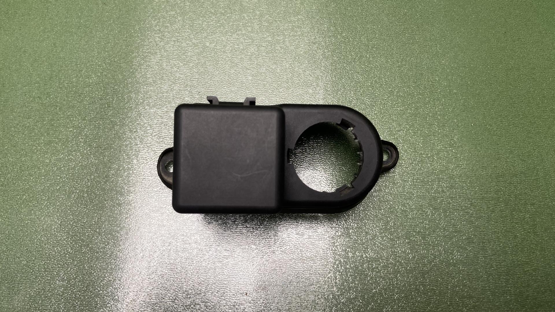 Держатель реле стартера 61137682714