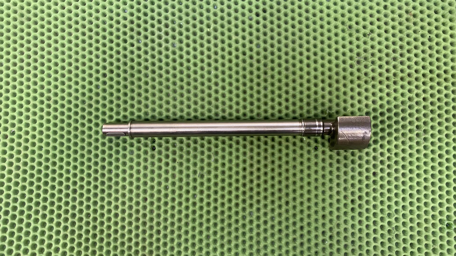 Балансирный вал R1200xx 04-07г, под грузик 20мм 11277670338