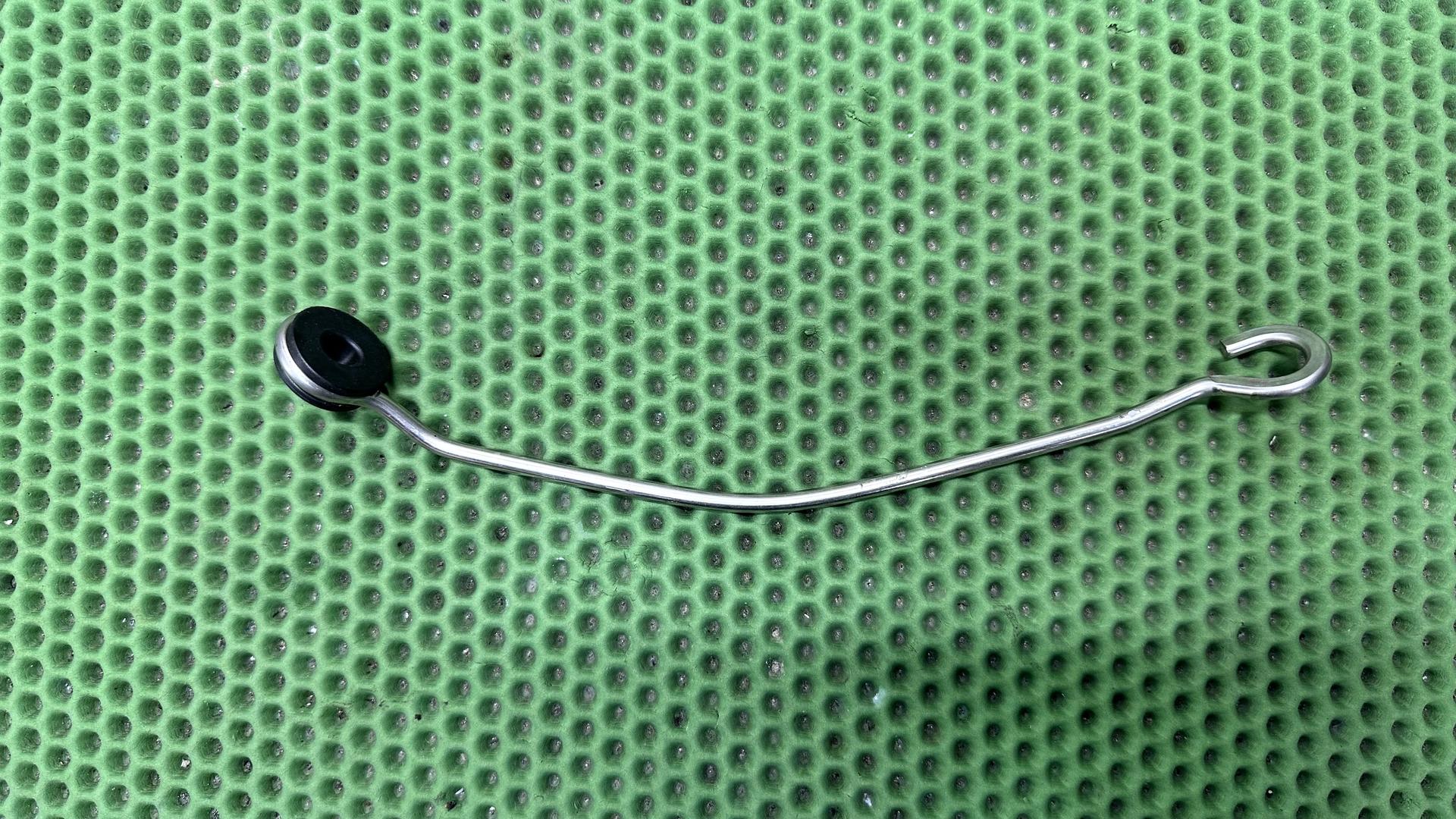 Растяжка радиатора K1600 17117726449