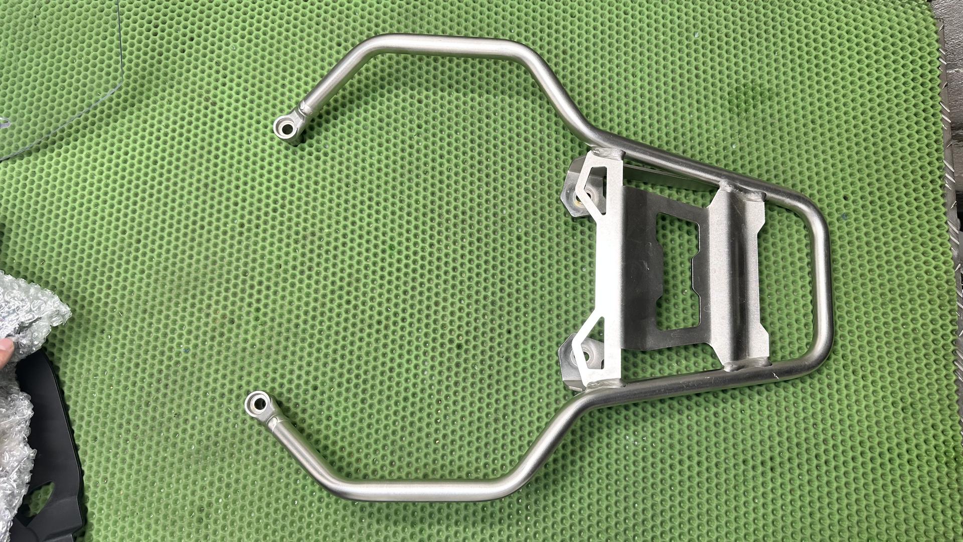 Багажник на крыше 46548522360