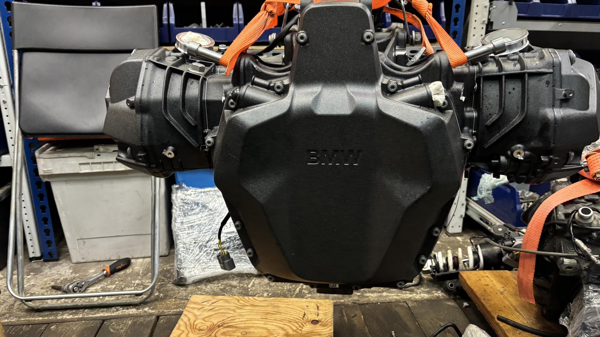 Комплектный двигатель A75B13A (black) 11005a98180