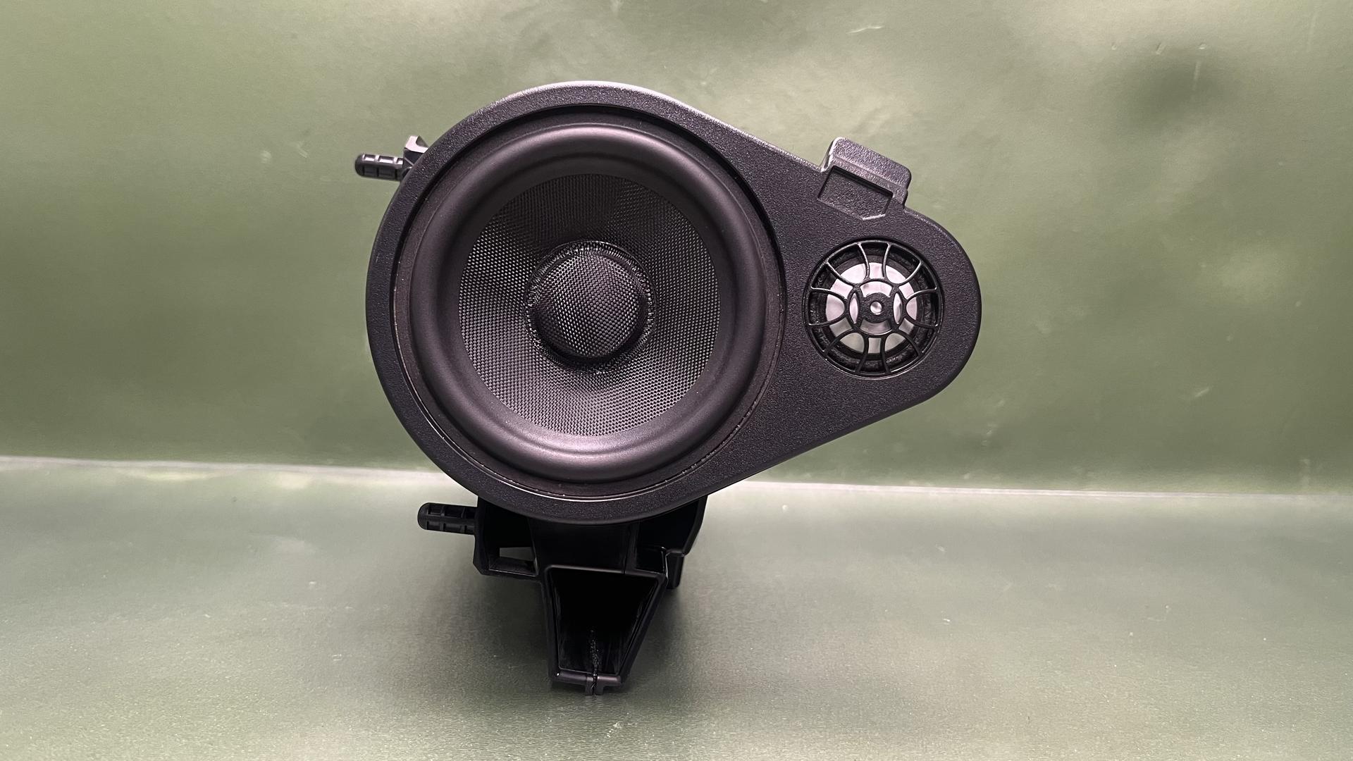 Динамик правый R 1300 RT 65135a6d699