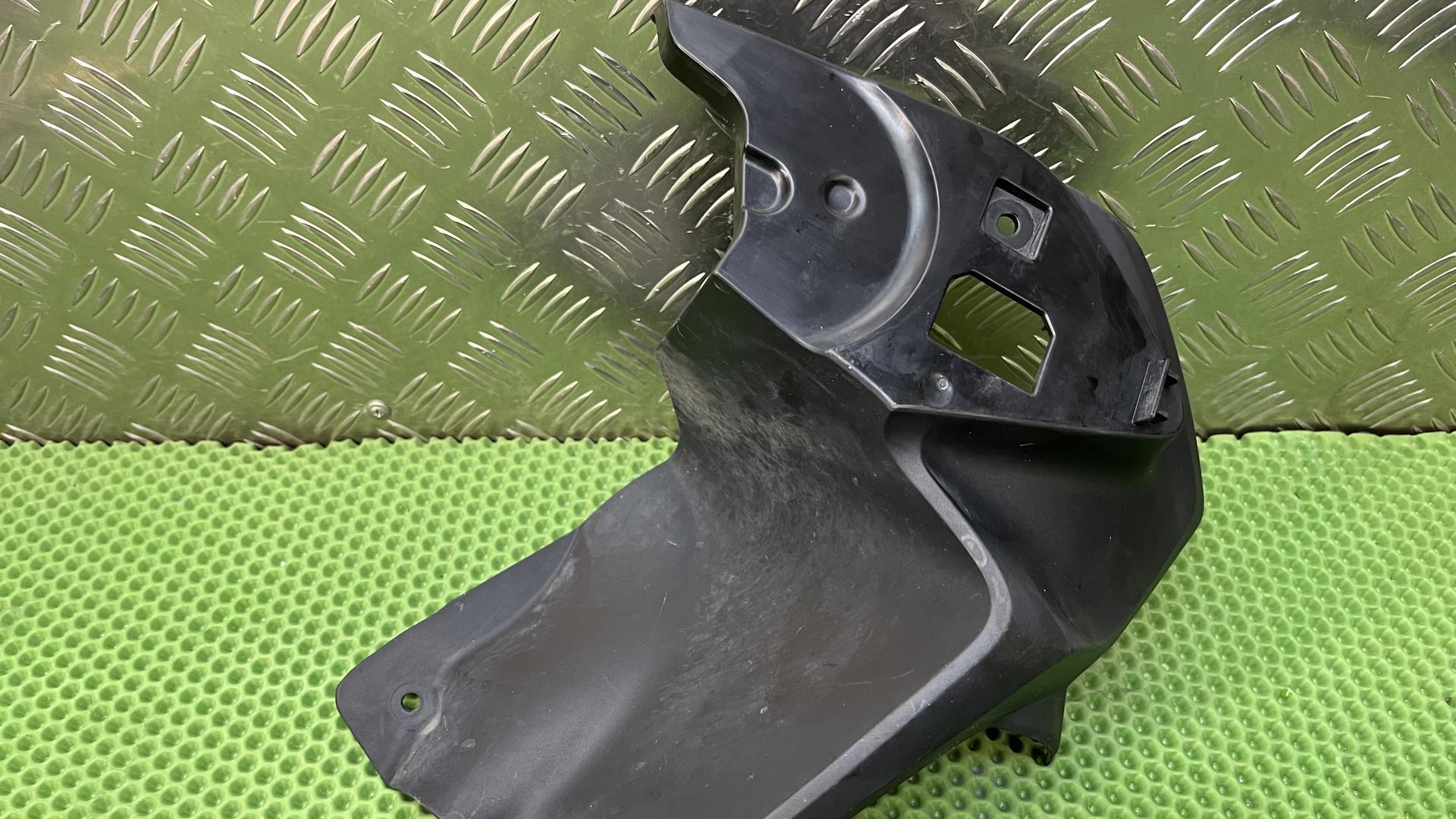 Направл.потока отраб. воздуха внутр. Л 46638556643