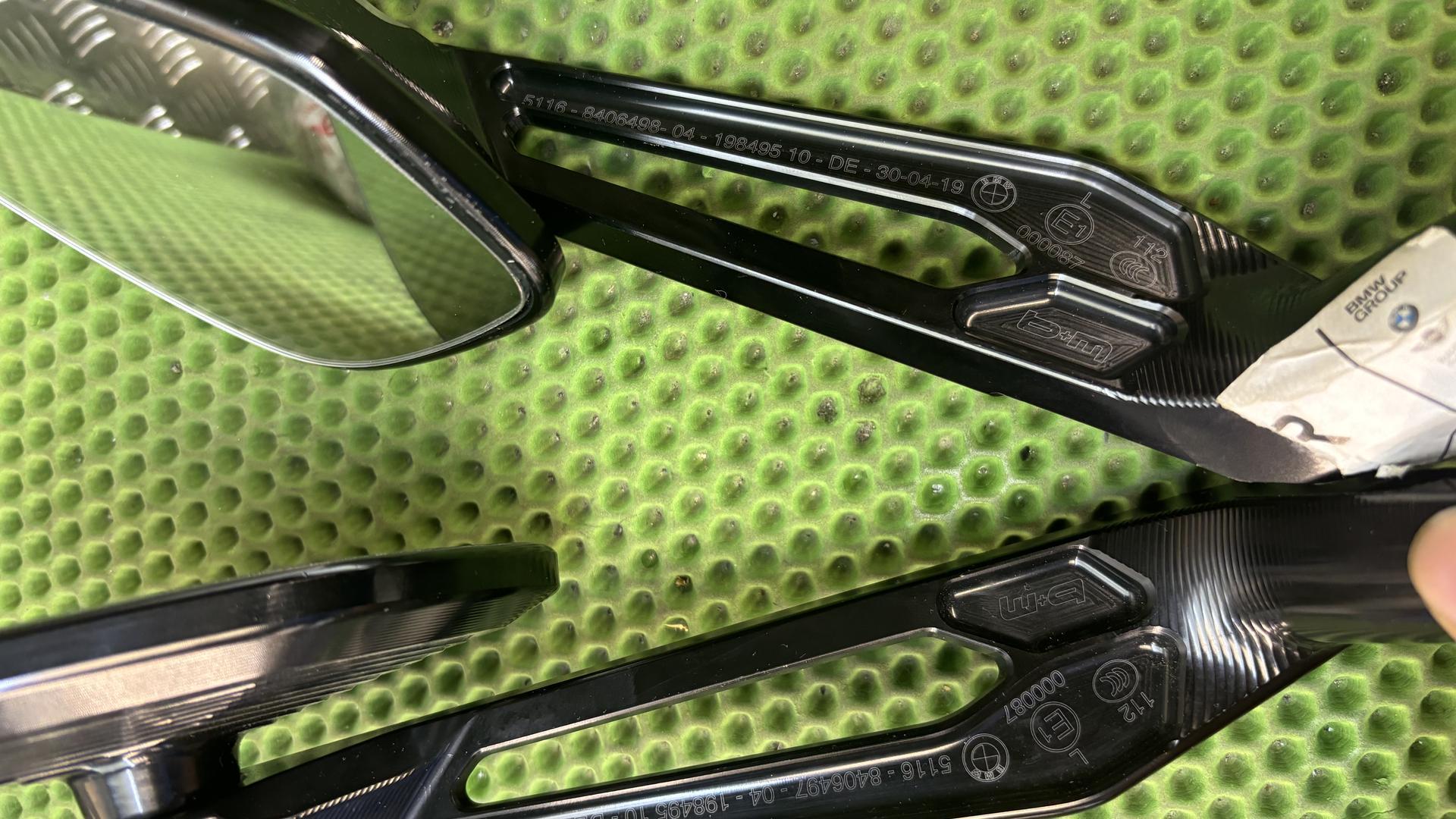 Комплект зеркал фрезерованных BLACK-SILVER 