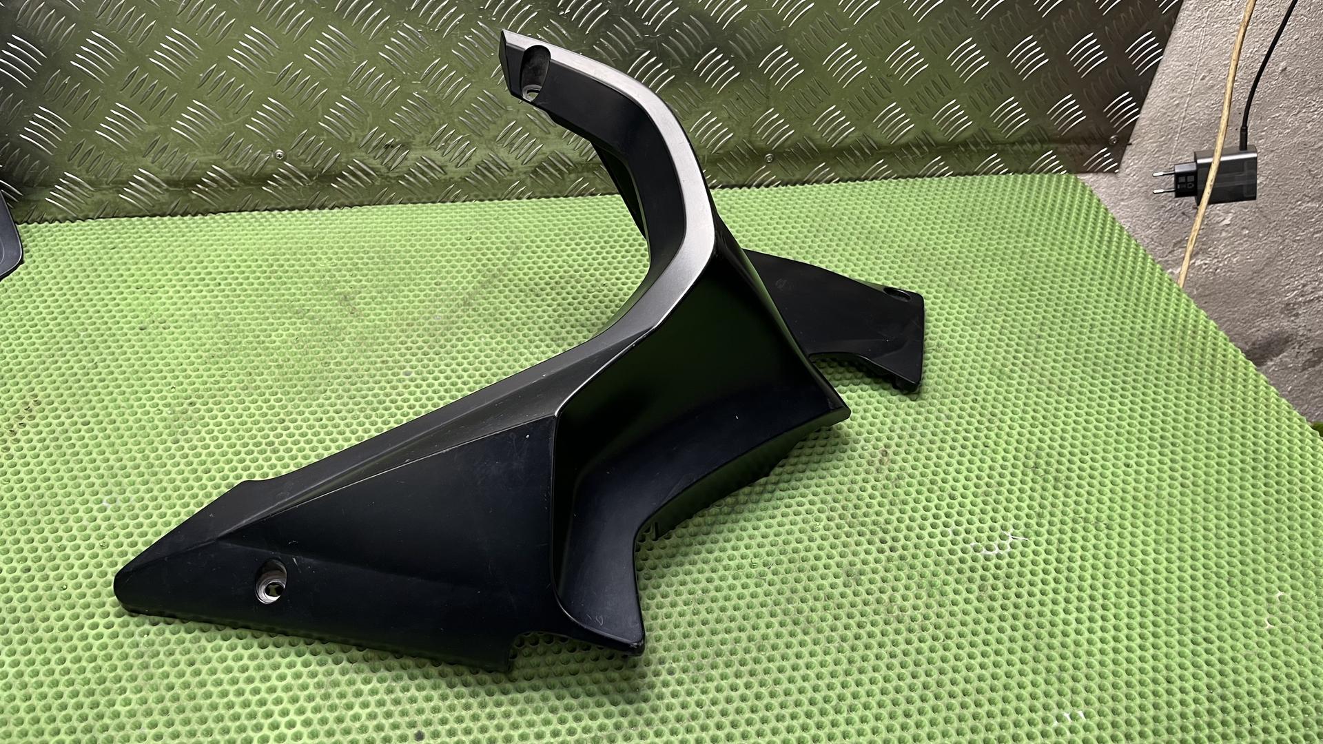 Спойлер двигателя Л 46638533579