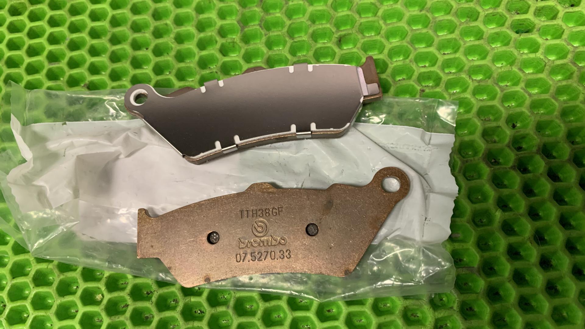 Комплект тормозных колодок, порошков. 34218562163