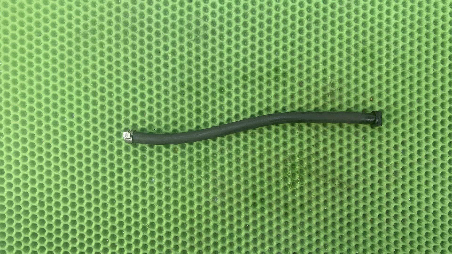 Возвратный шланг айрбокса K1200/1300 R/S/GT 11117698258