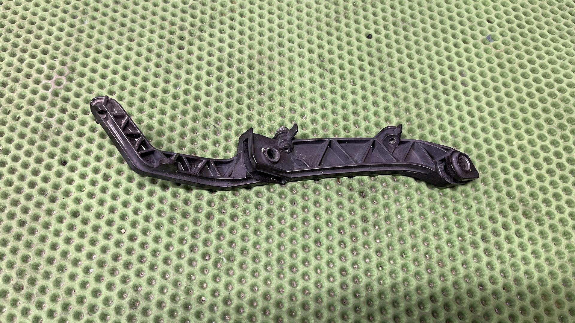 Крепление ветрозащитного щитка Л 46637681427