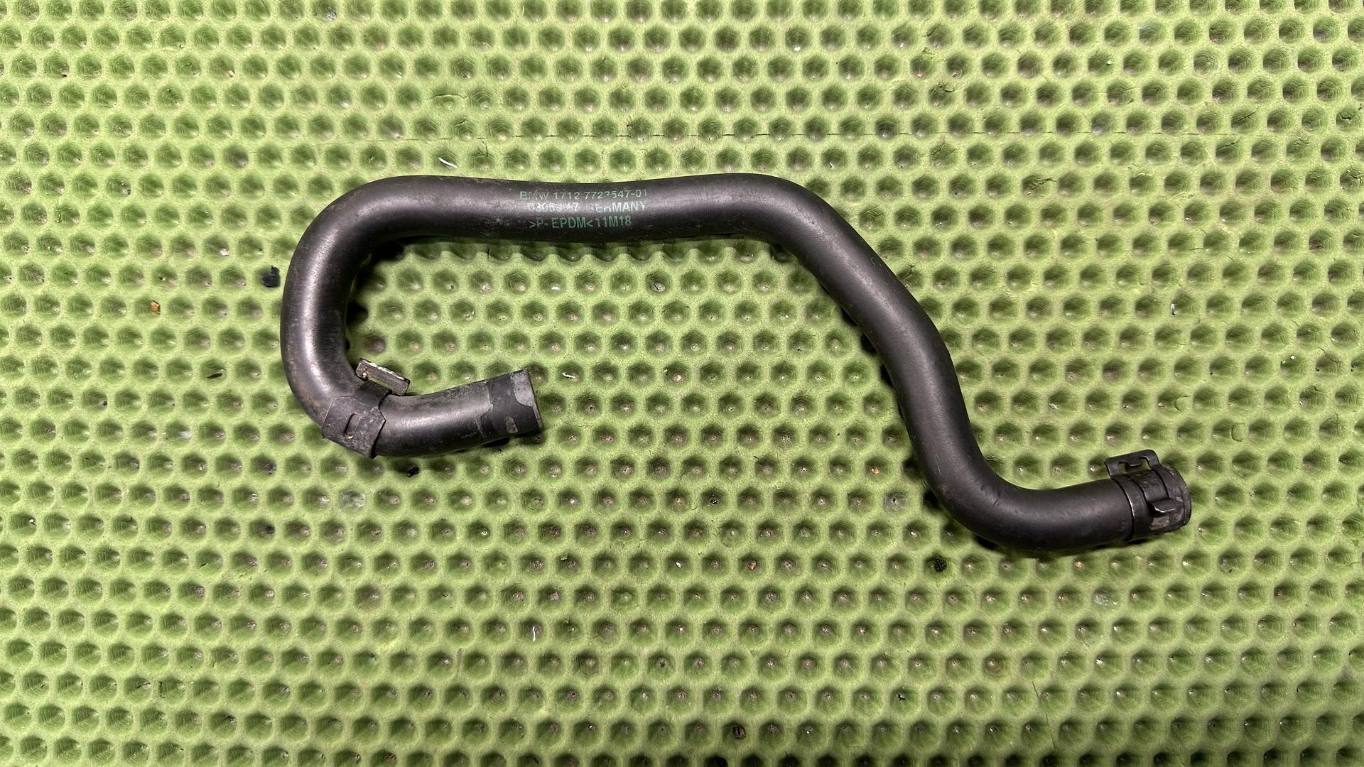 Шланг расширительный бачок K1600 17127723547