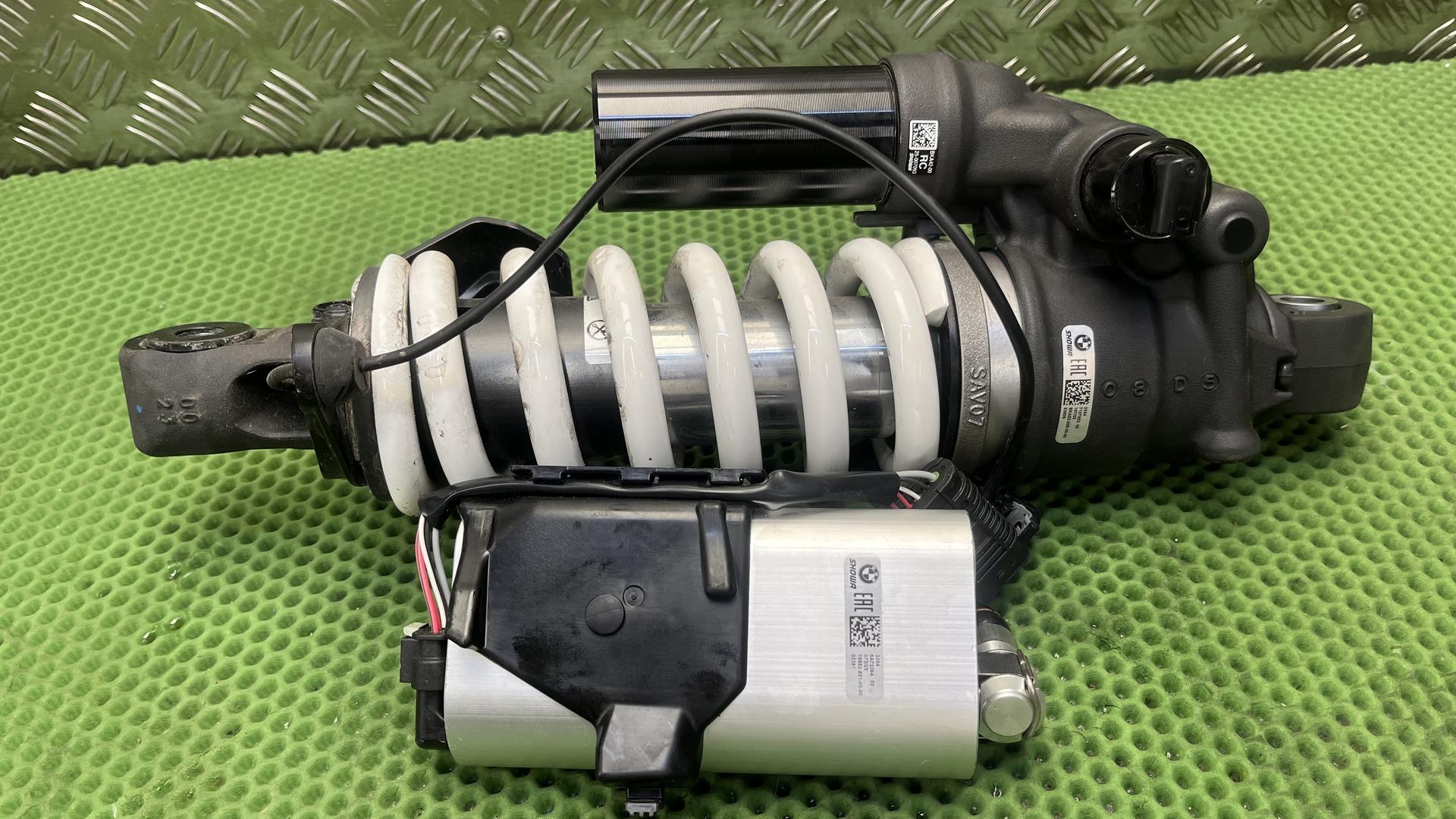 Амортизационная стойка R1300RS KA5 33547107952