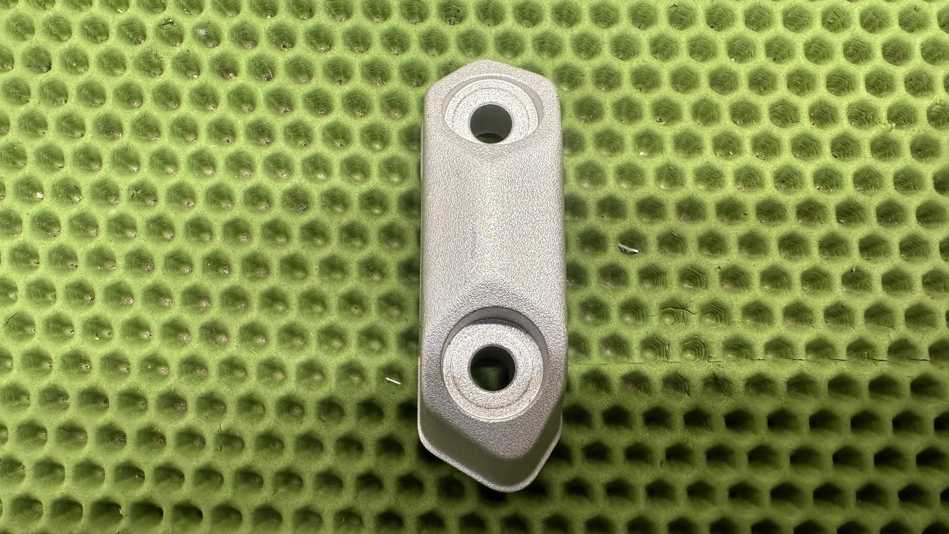 Зажим руля левый R1300GS/GSA KA1/KA2 32717922843