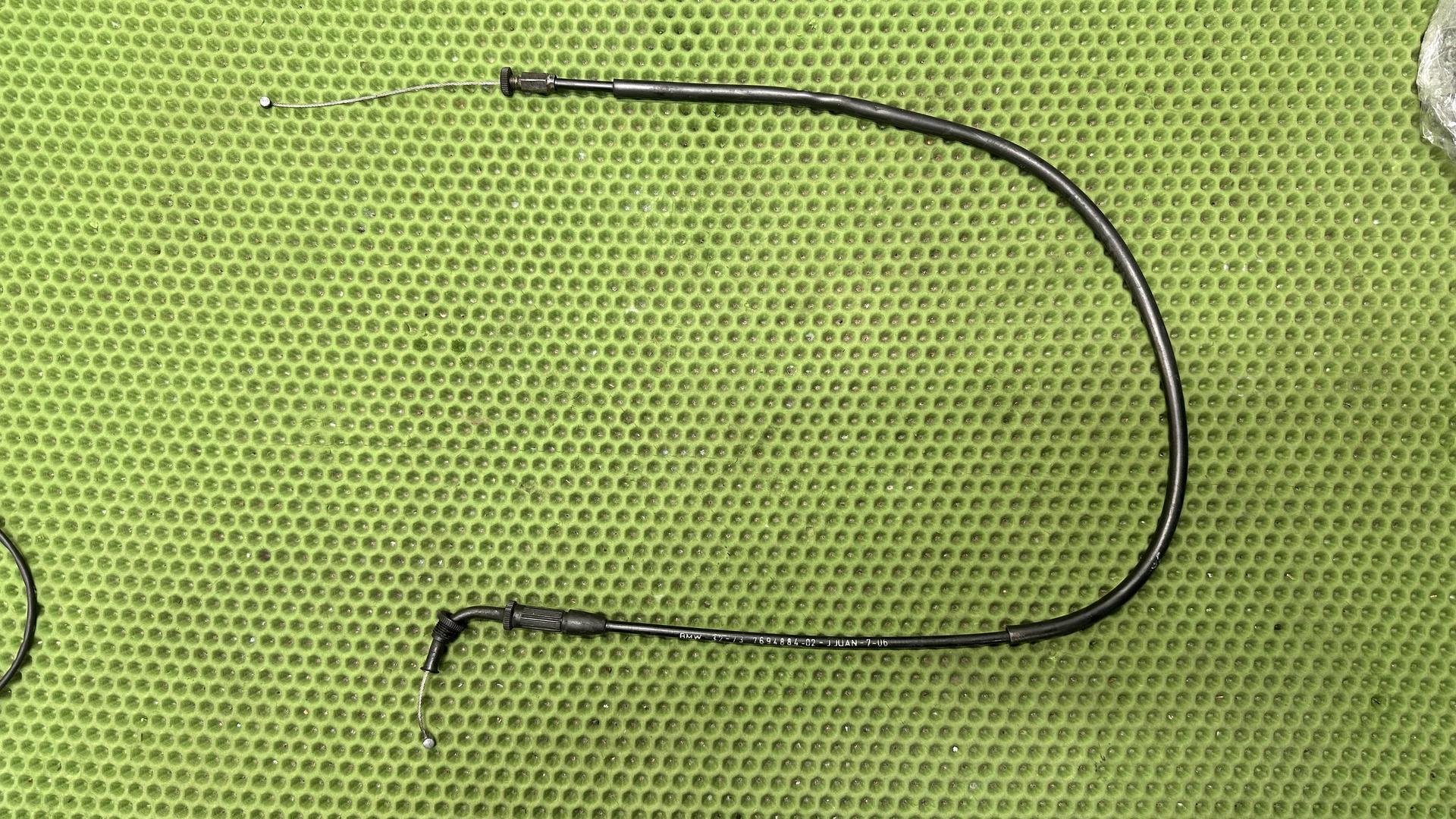 Трос газа F800S 32737694884