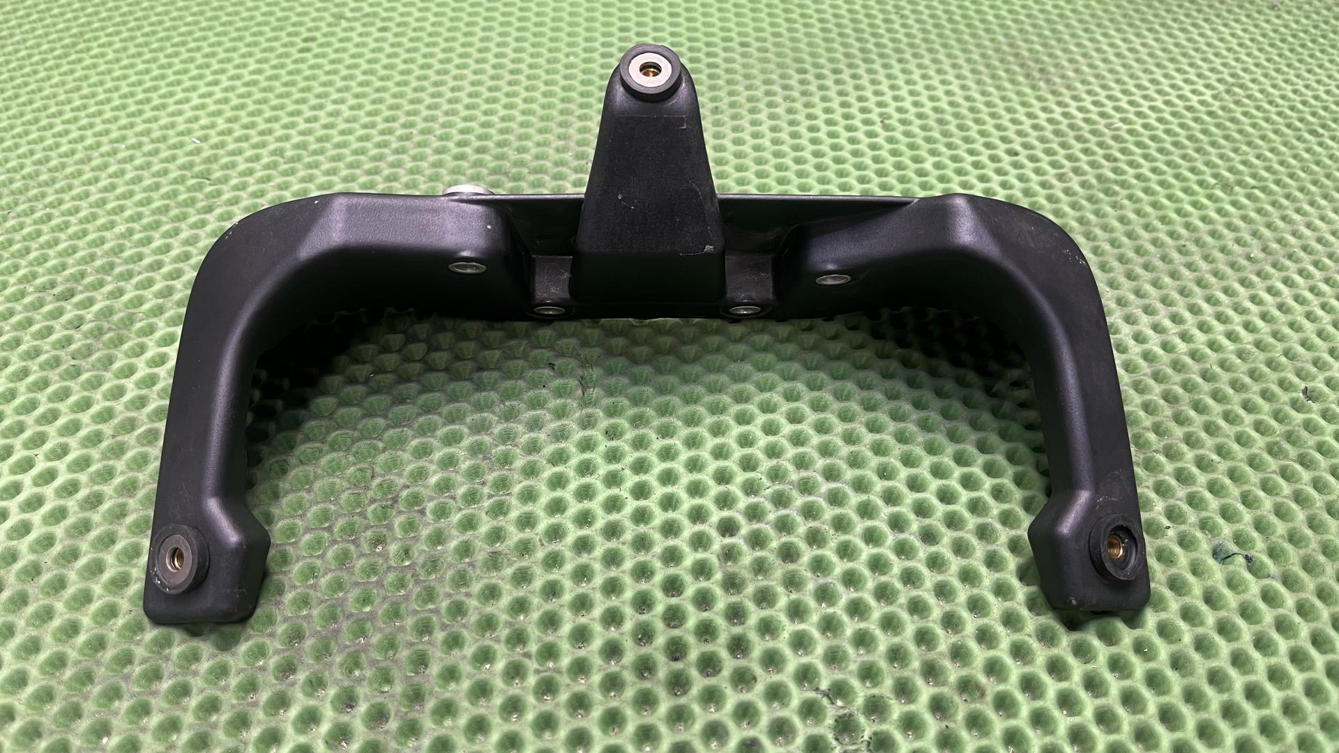 Держатель облицовки кокпита F 800 R 71607682053