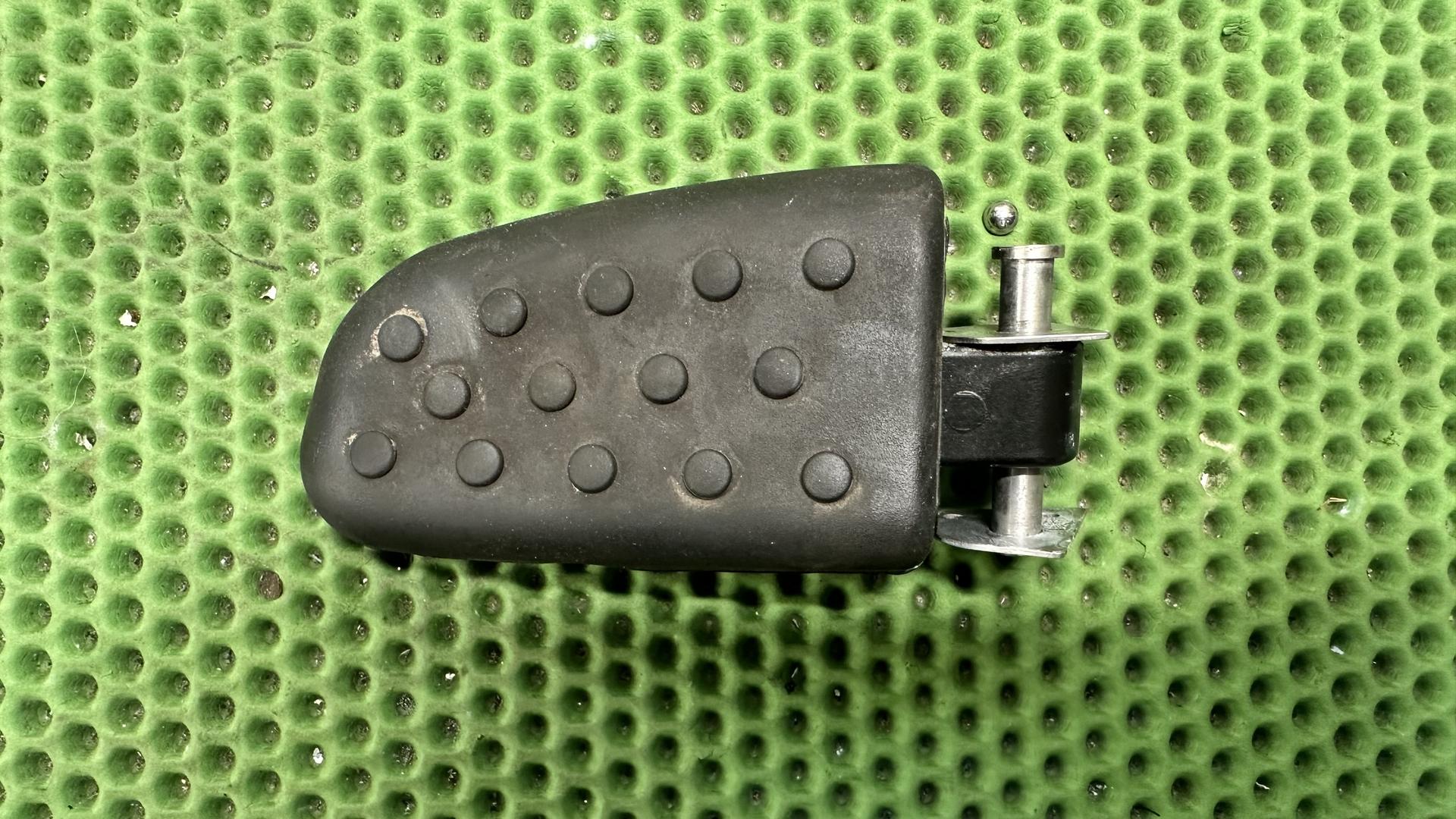 Упор для ног Л Зд 46718560657