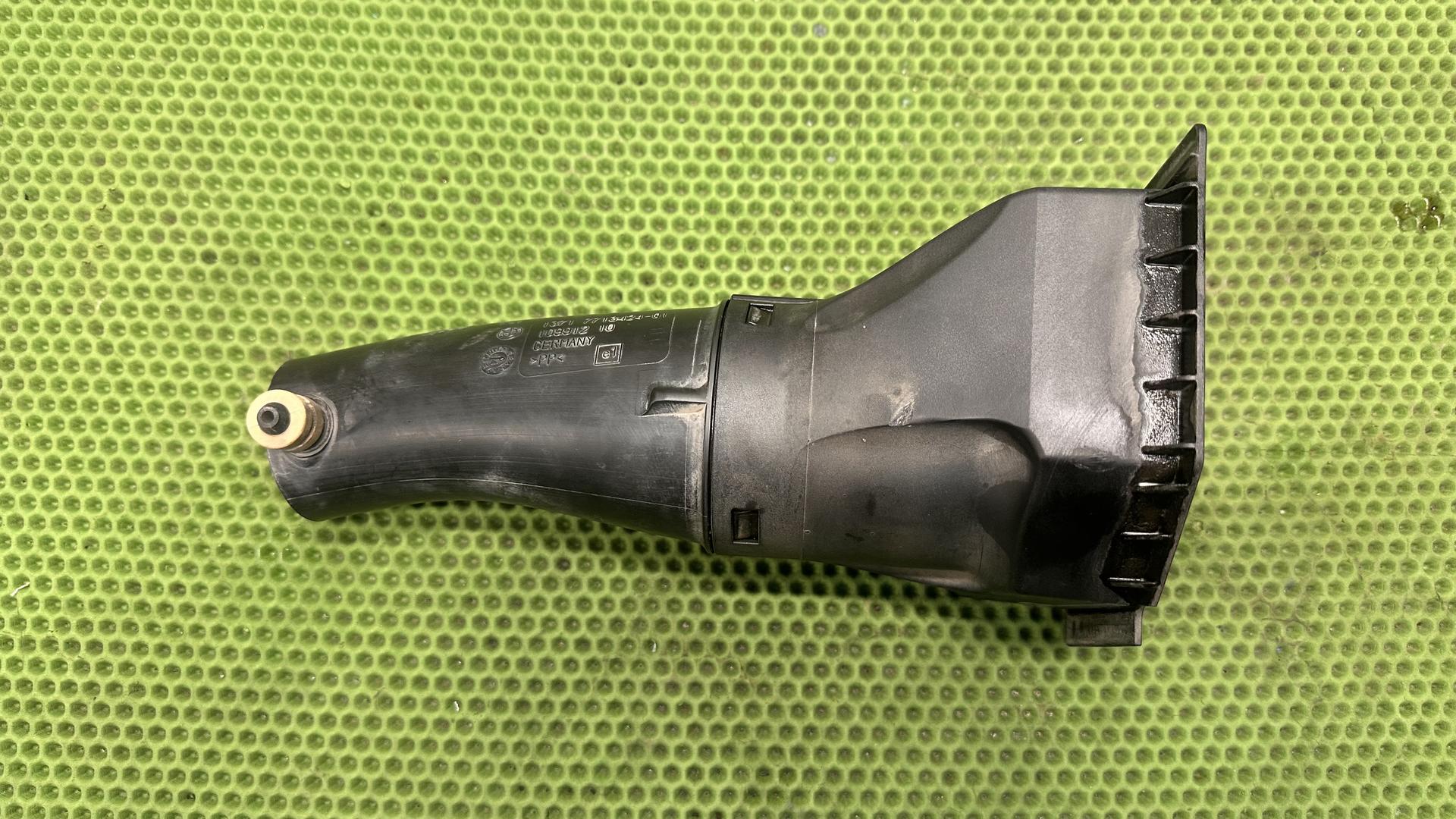 Всасывающий патрубок 13717713424