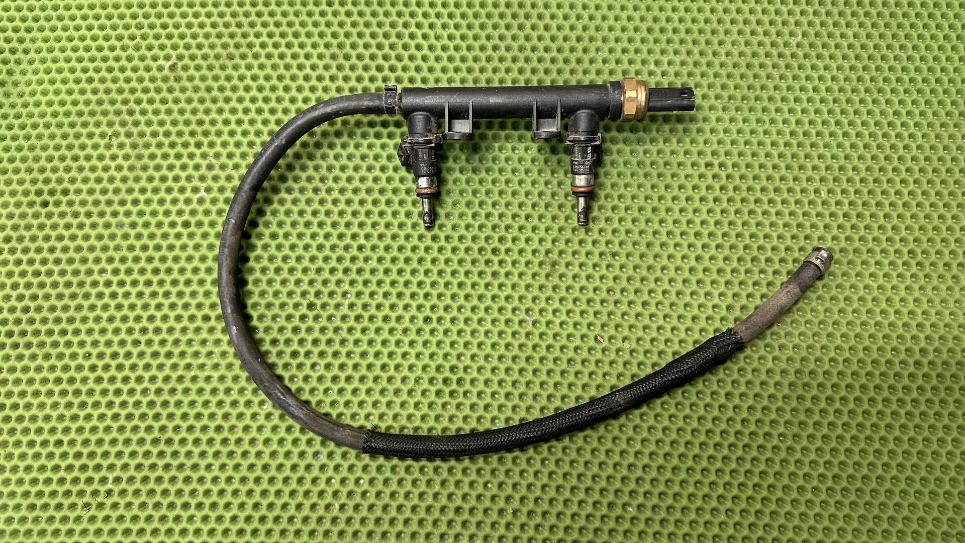 Топливная рампа F700/800 рест. K70-75 13548555682