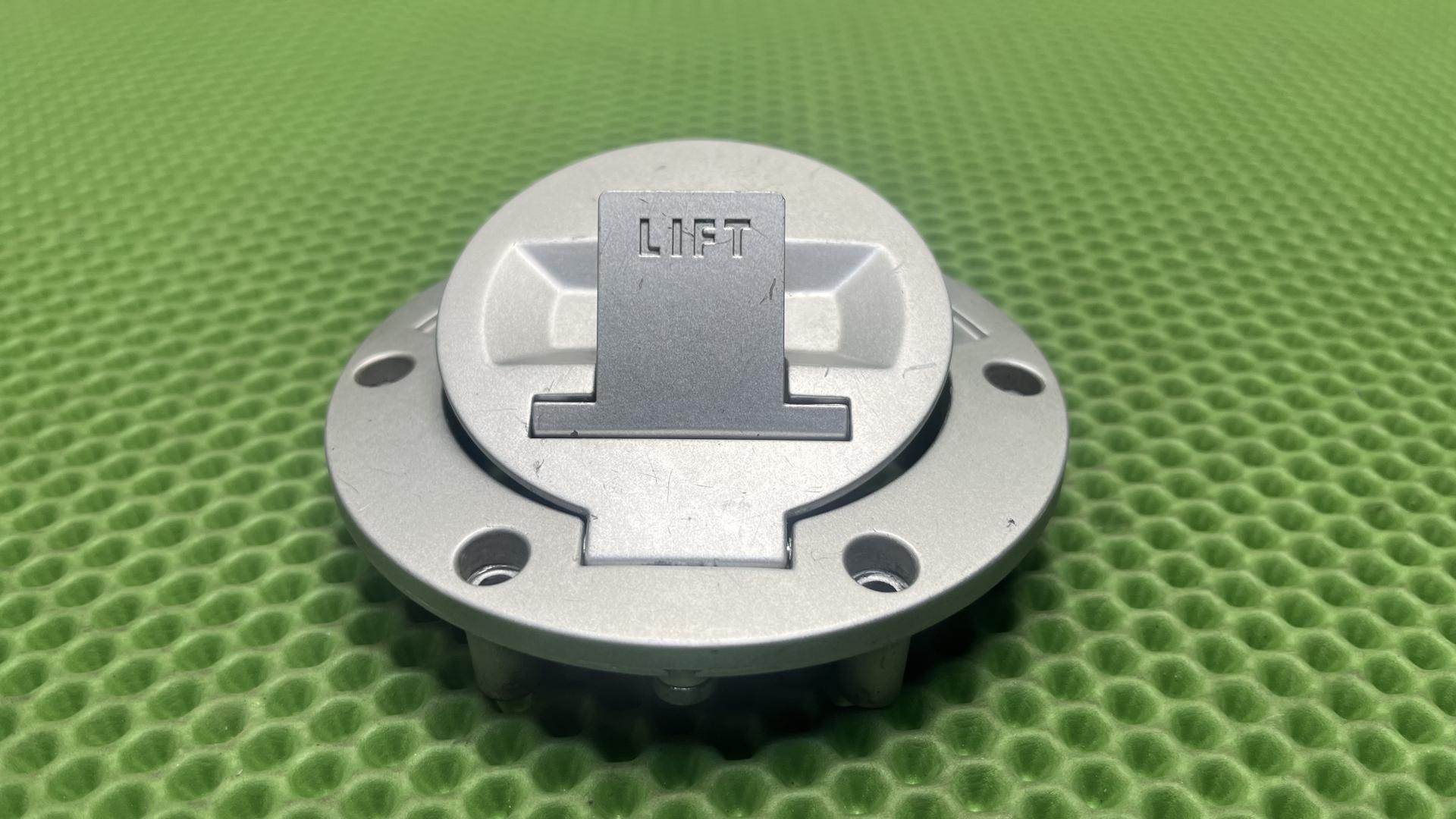 запорный механизм топливного бака 16117706777