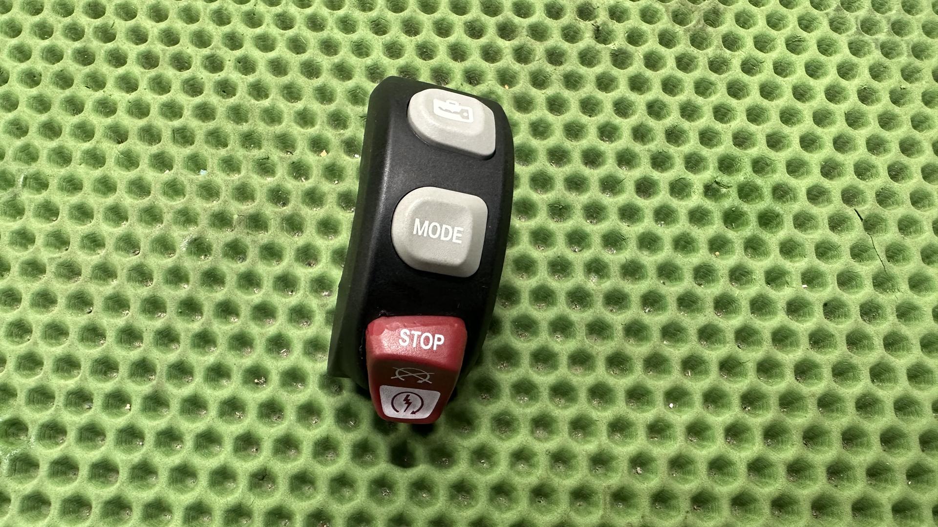 Правый пульт K1600GT/GTL 11-13 61318546178