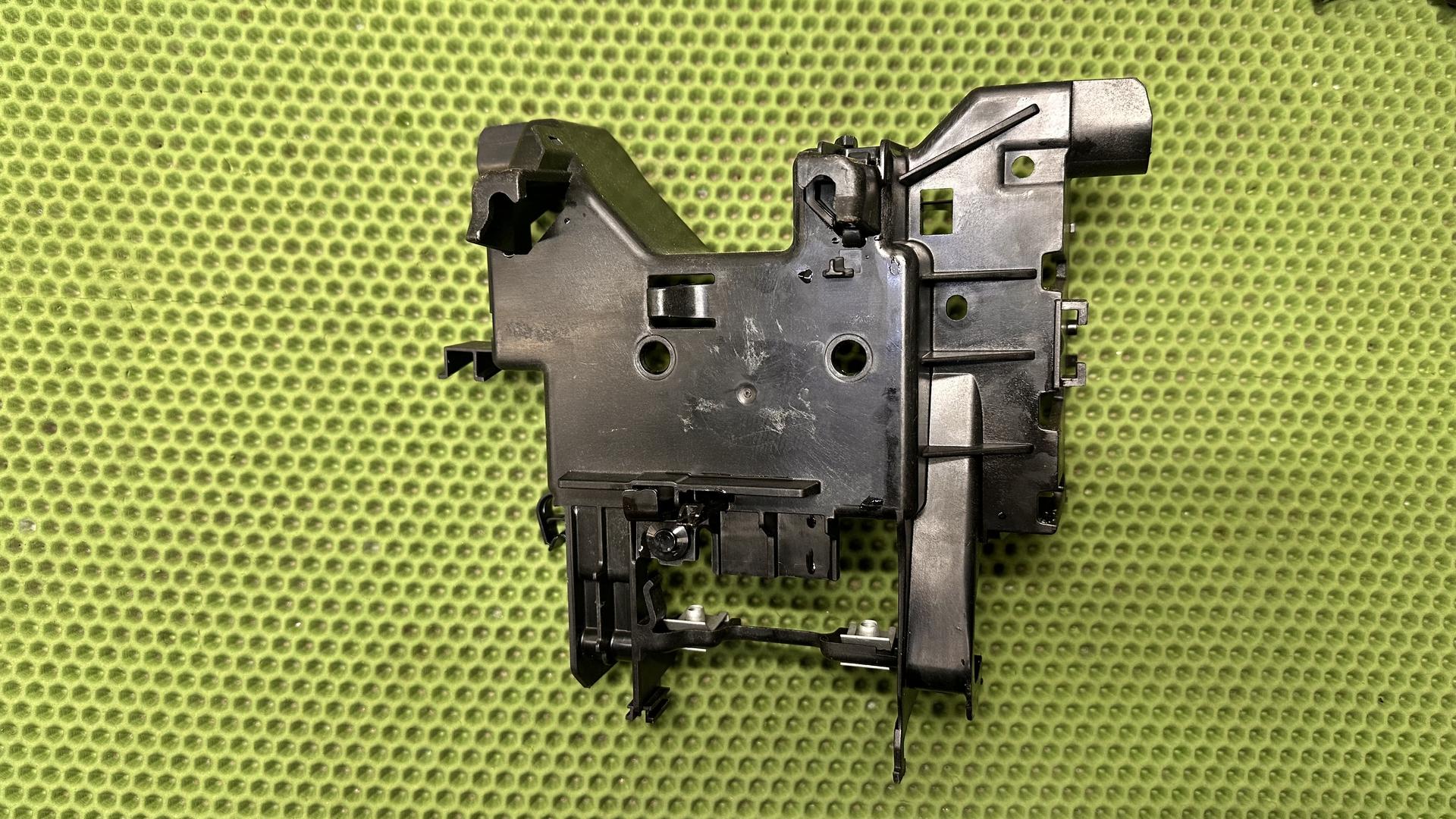 Кронштейн ЭБУ R1300xx KA1-5 61355b702f8