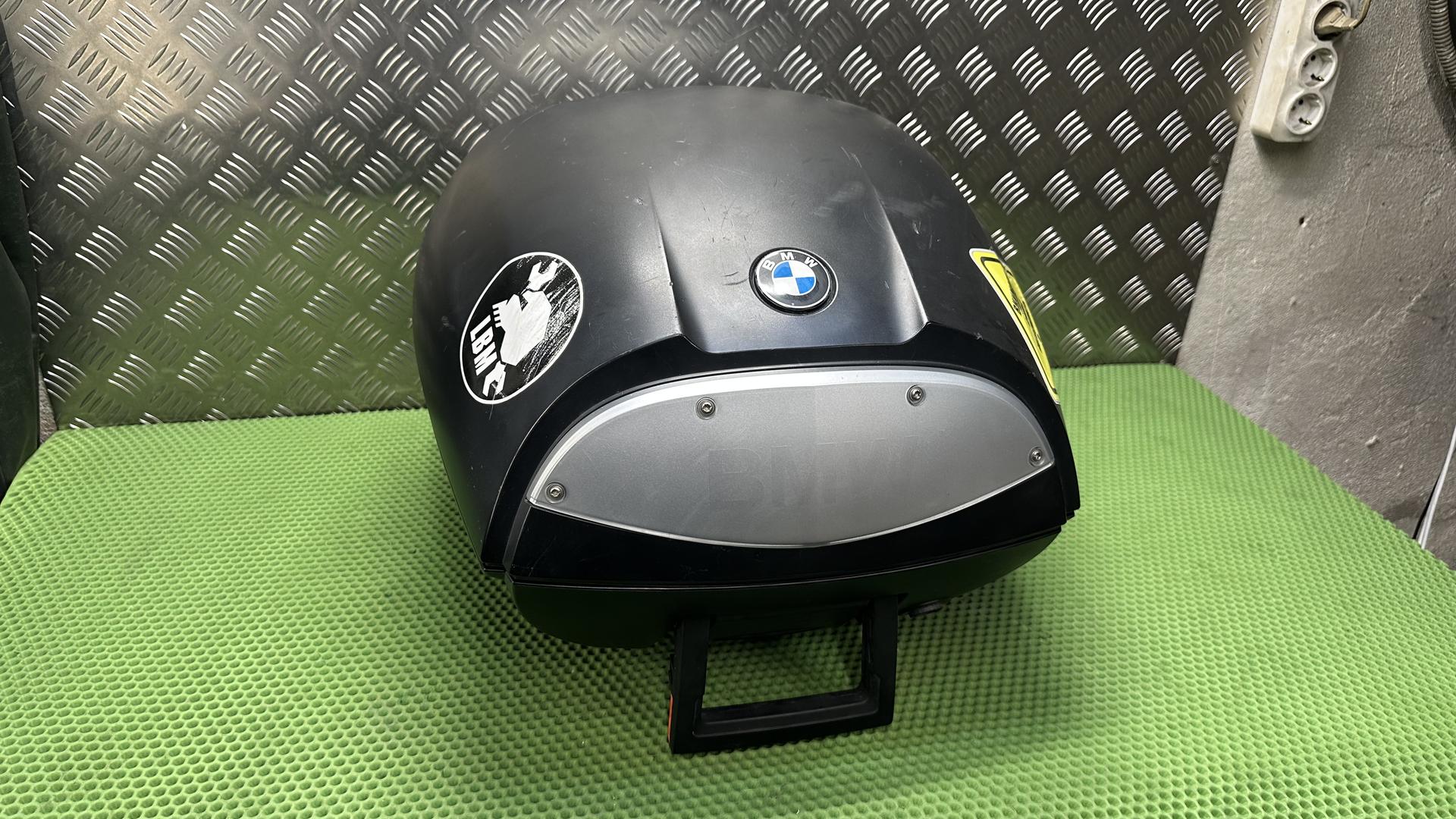 Центральный кофр / Топкейс 28 литров 77437724352