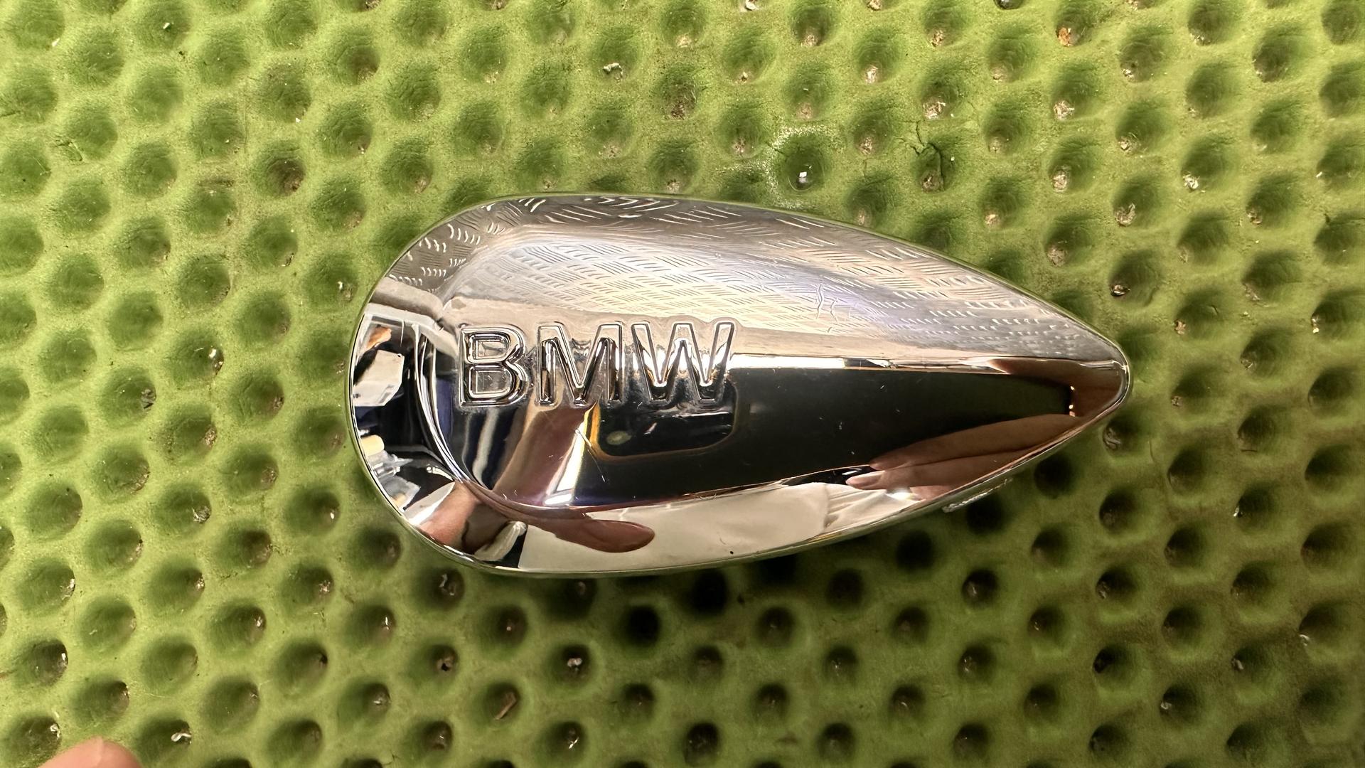 Заглушка рамы левая хром R18 K34 46518392591