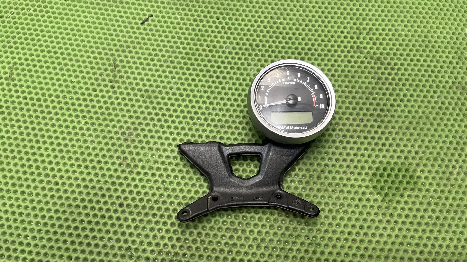 Тахометр 62118564506