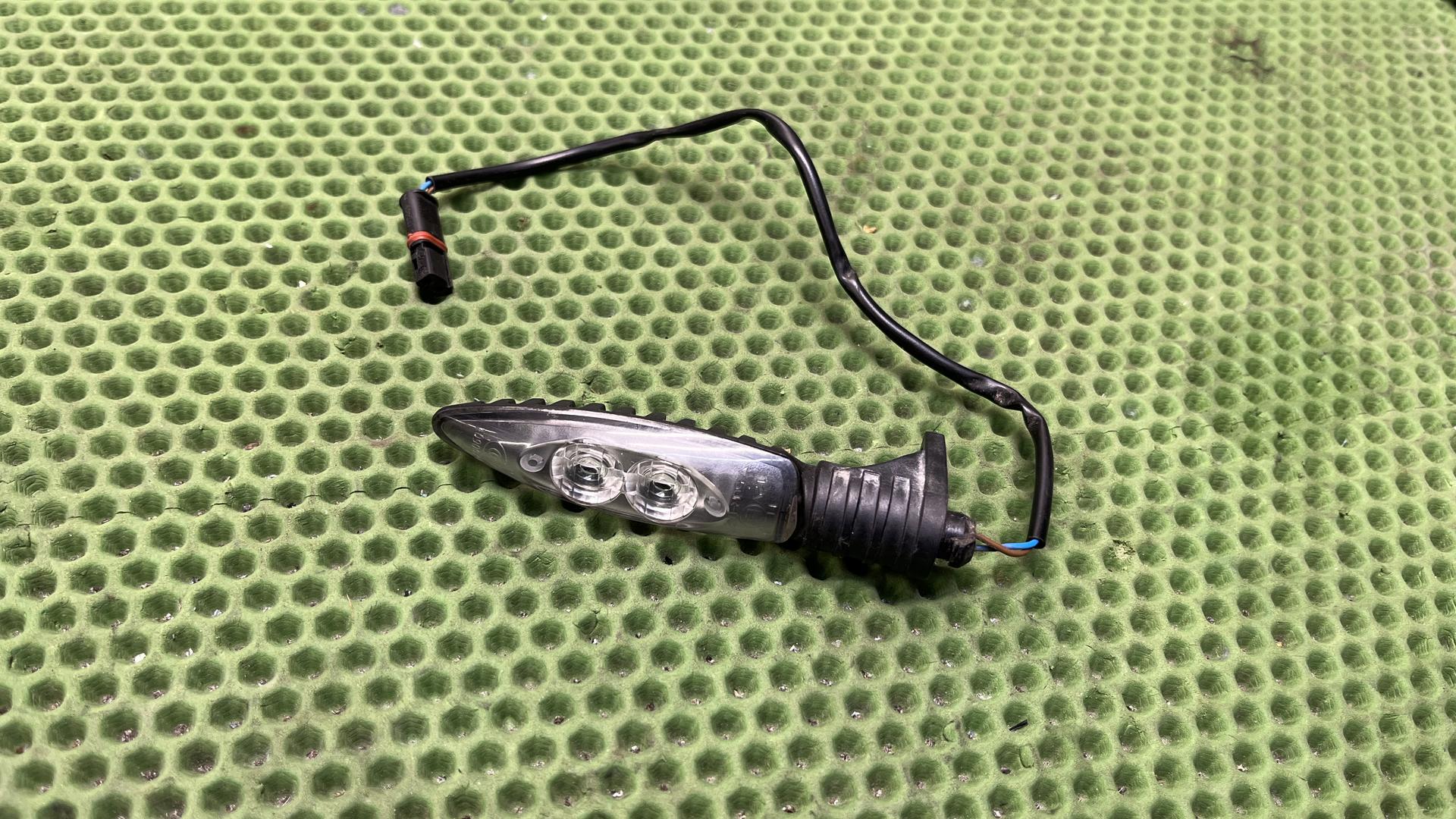 Светодиодный указатель поворота 63138522499