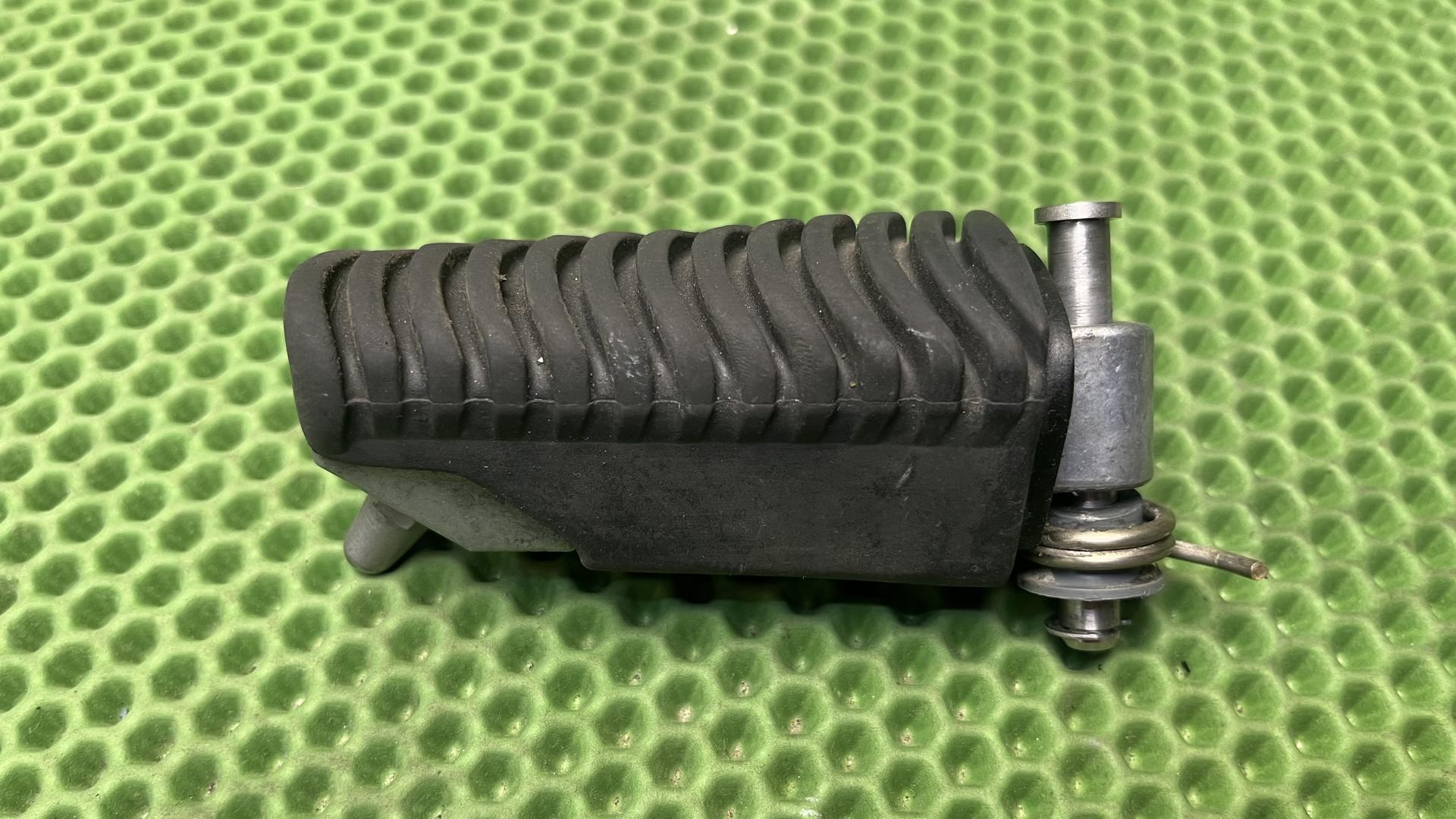 Подножка водителя левая 46712330763